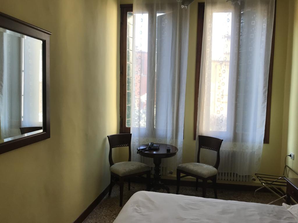 هتل Ca' Centopietre ونیز