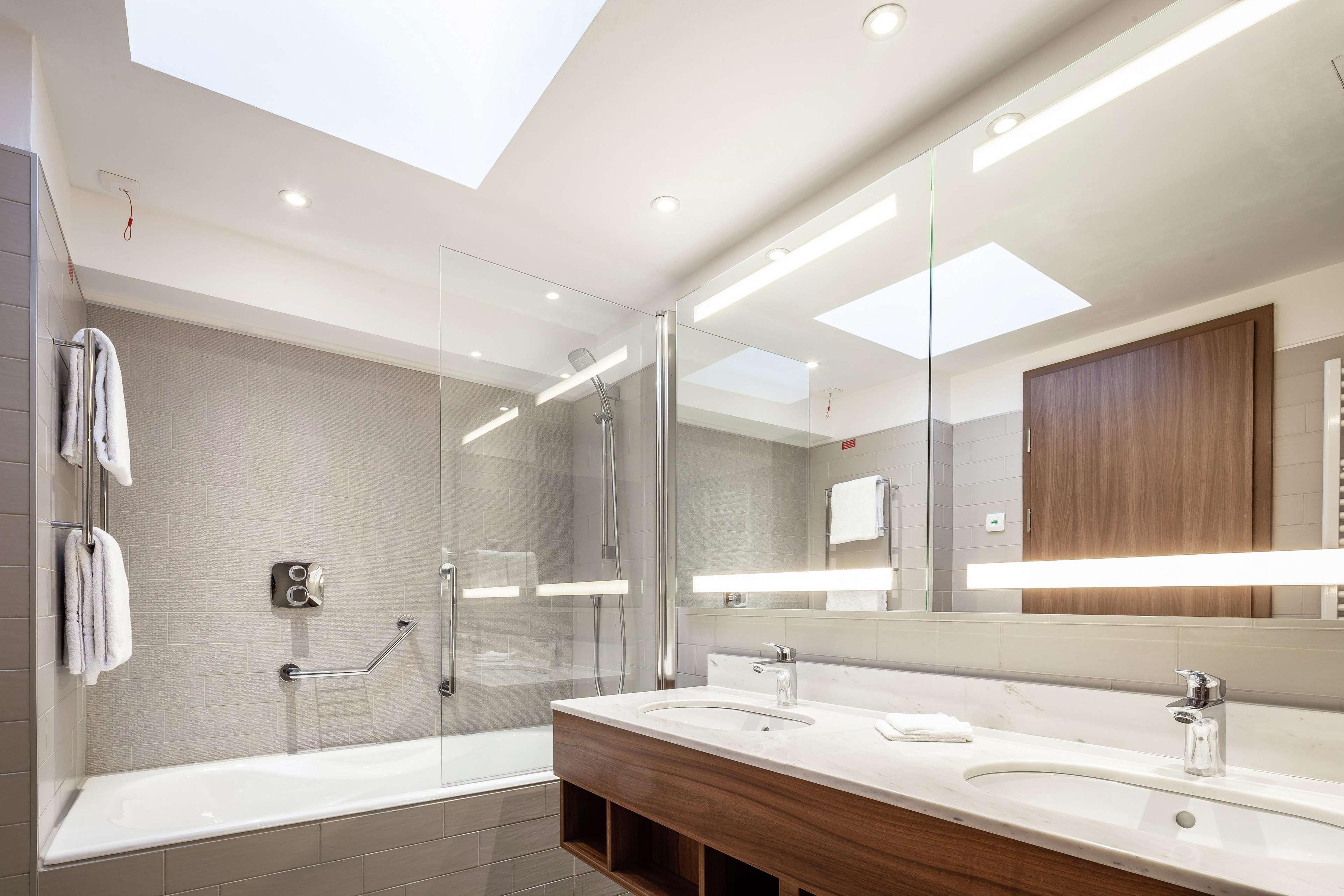 هتل Hilton Garden Inn Bucharest Old Town Bucharest