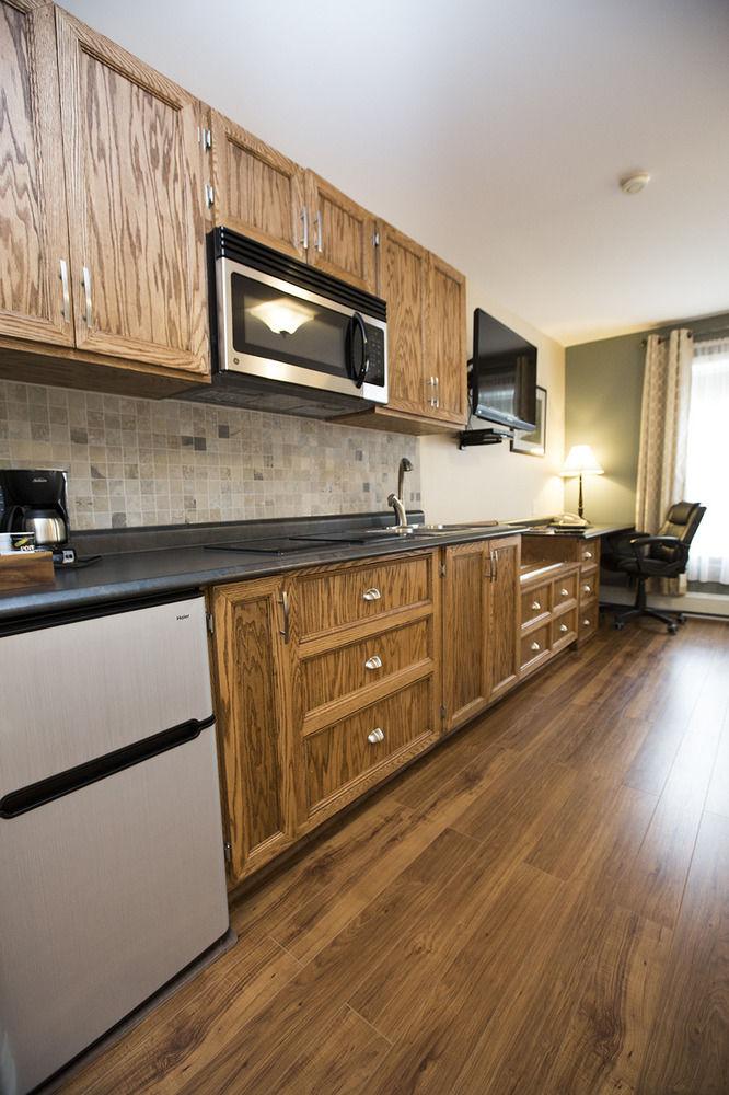 هتل The Harbour House Charlottetown