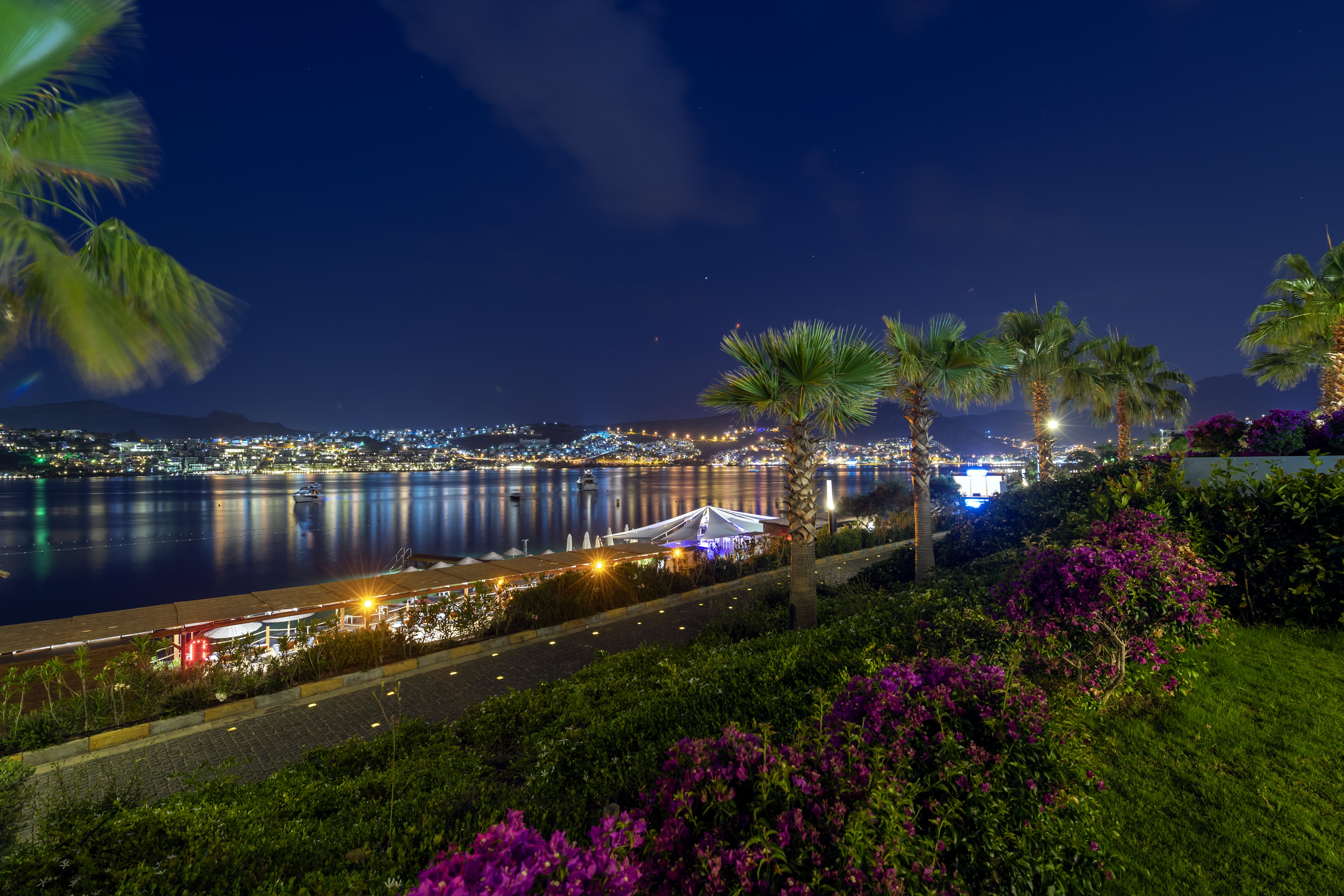 Alibaba https://cdn.alibaba.ir/ostorage/hotel/images/4679B44C/DEB88FDA59CF44B6E0A57CD764FB5EE7.jpg