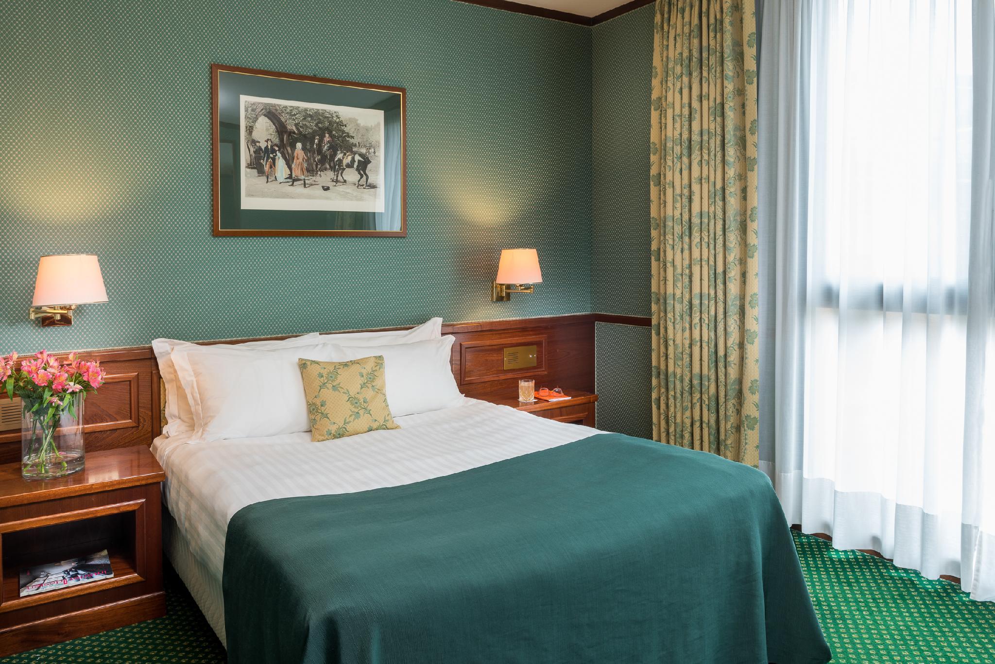 هتل Leonardo Hotel Milan City Center میلان