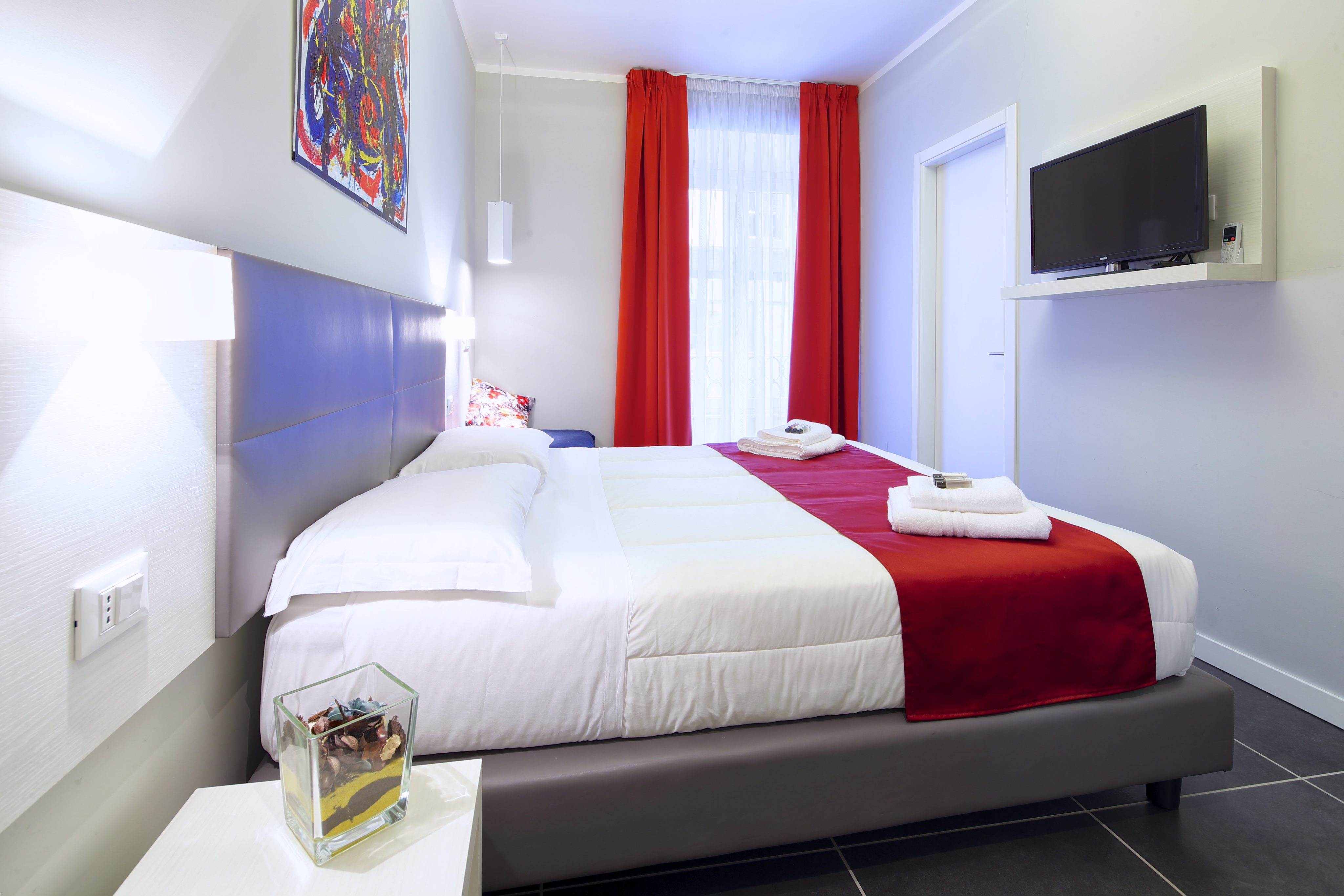 هتل Near Home Smart Suites رم