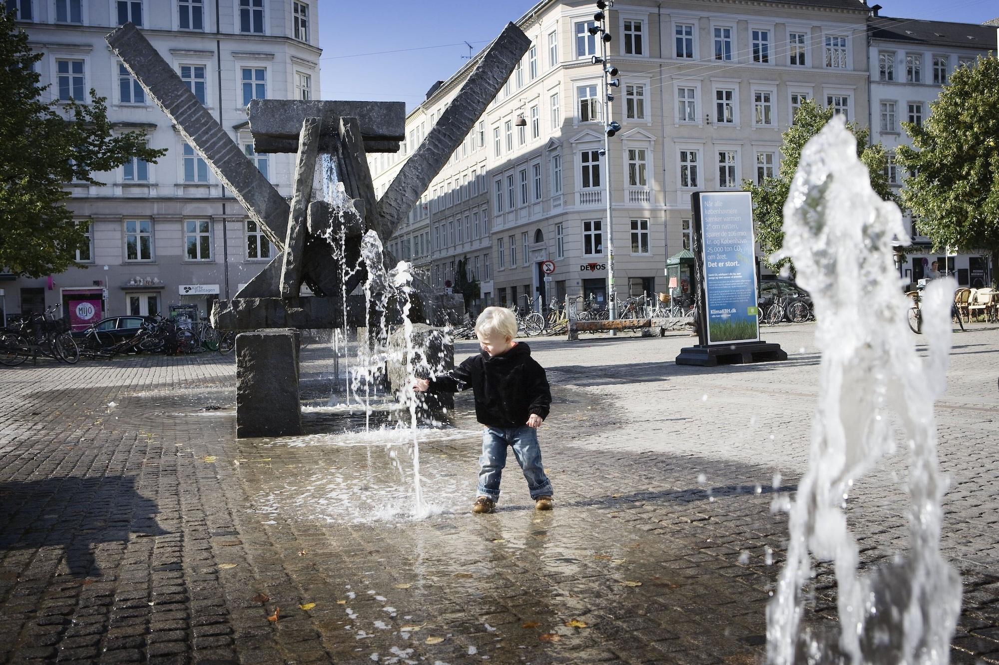 Alibaba https://cdn.alibaba.ir/ostorage/hotel/images/47387C03/EA909AFF21CA34F32AE7239F1FD2BF4D.jpg