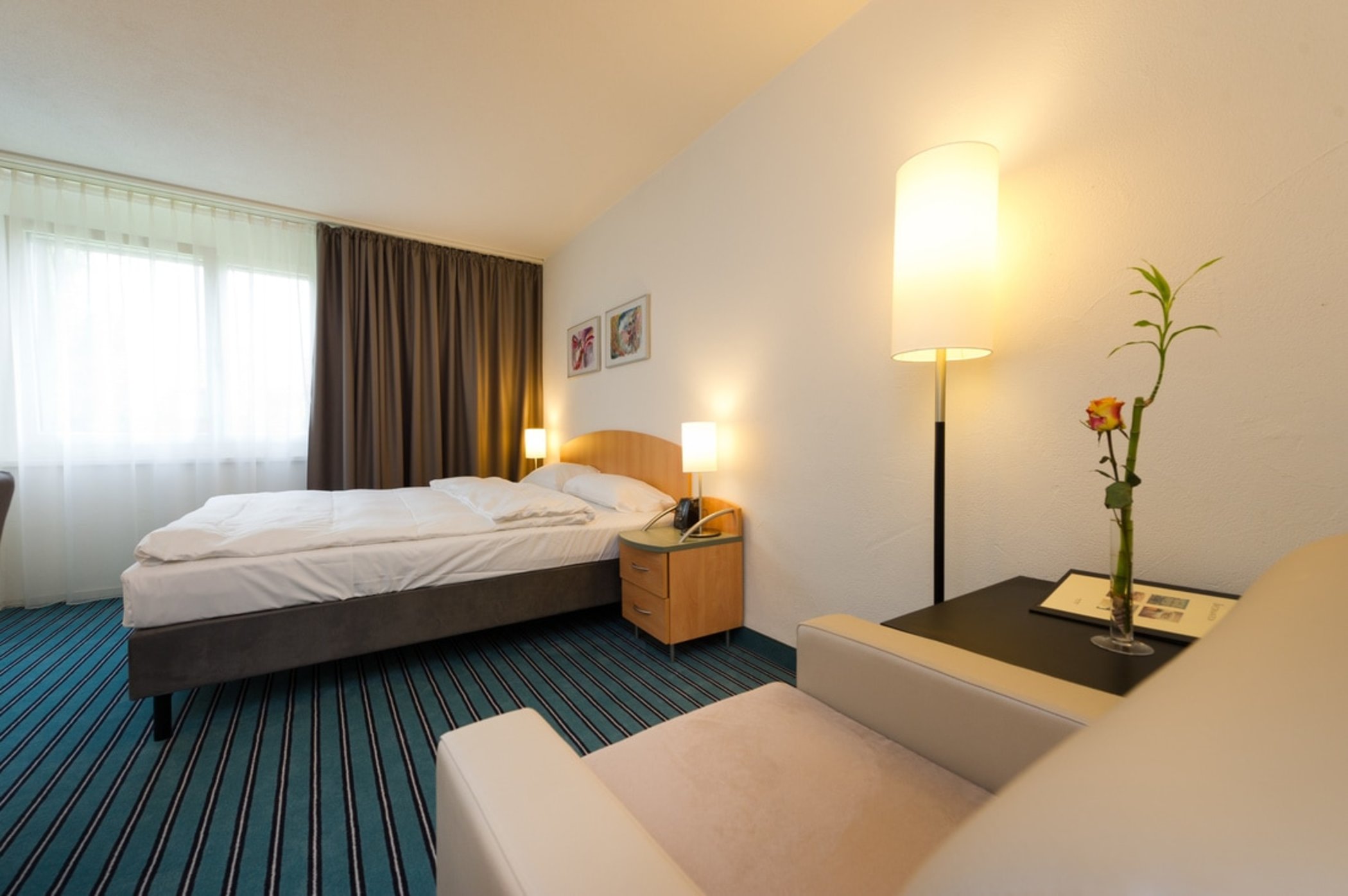 هتل Apart-Hotel Zurich Airport Opfikon