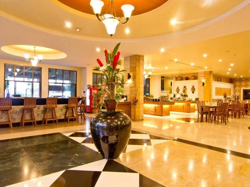 هتل Best Beach Villa Chon Buri