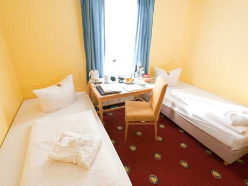 Hotel Hotel Perlach Allee by Blattl