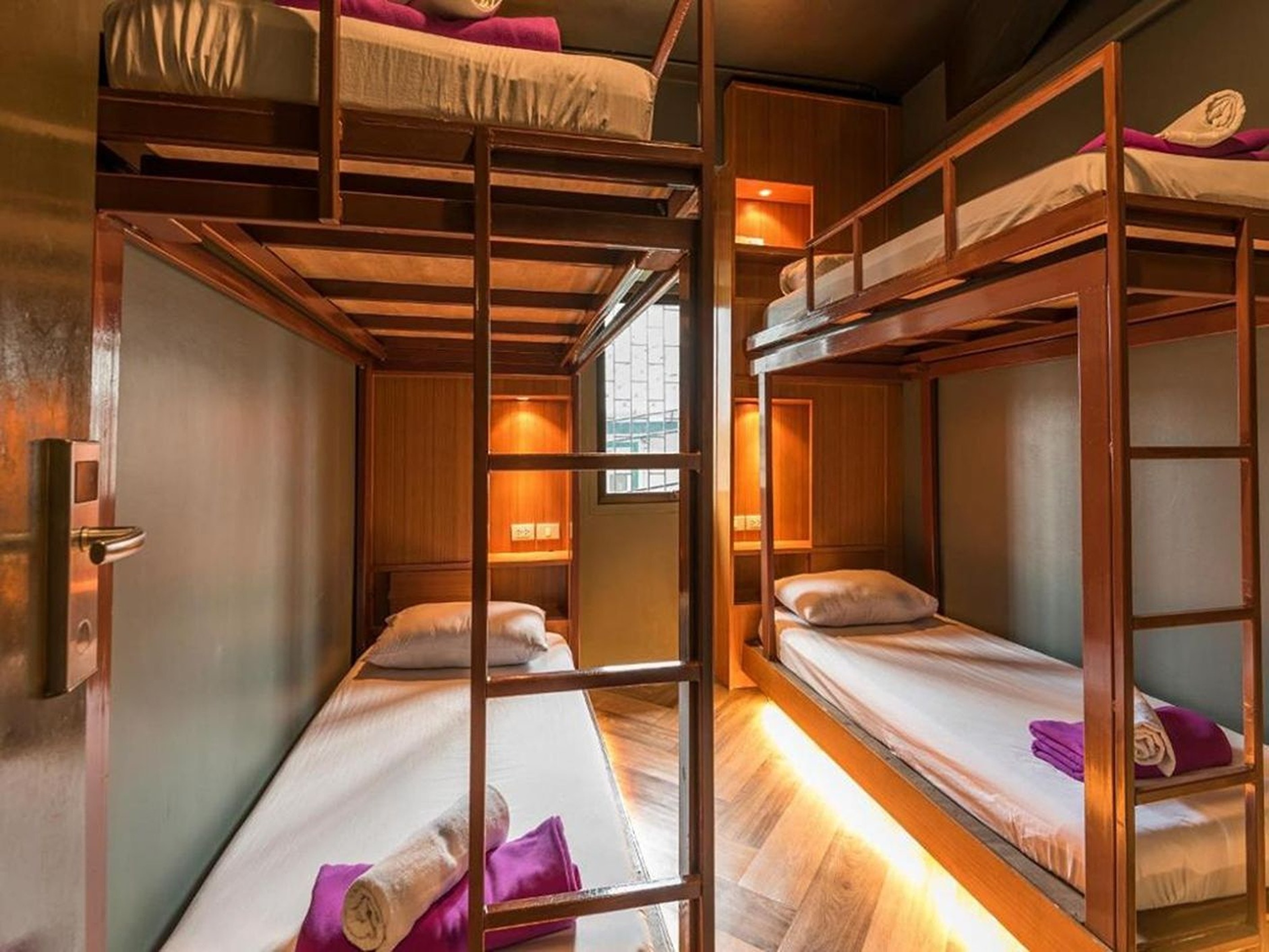 هتل Loftel 22 Hostel بانگکوک