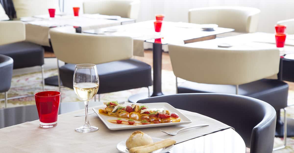 هتل Meliá Milano میلان