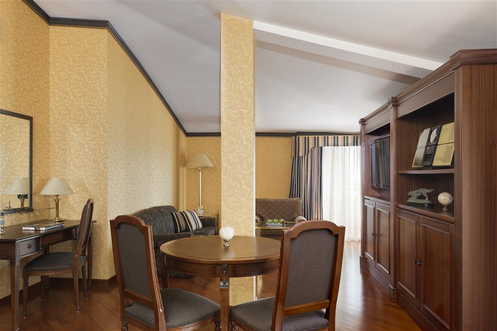 هتل Meliá Milano میلان