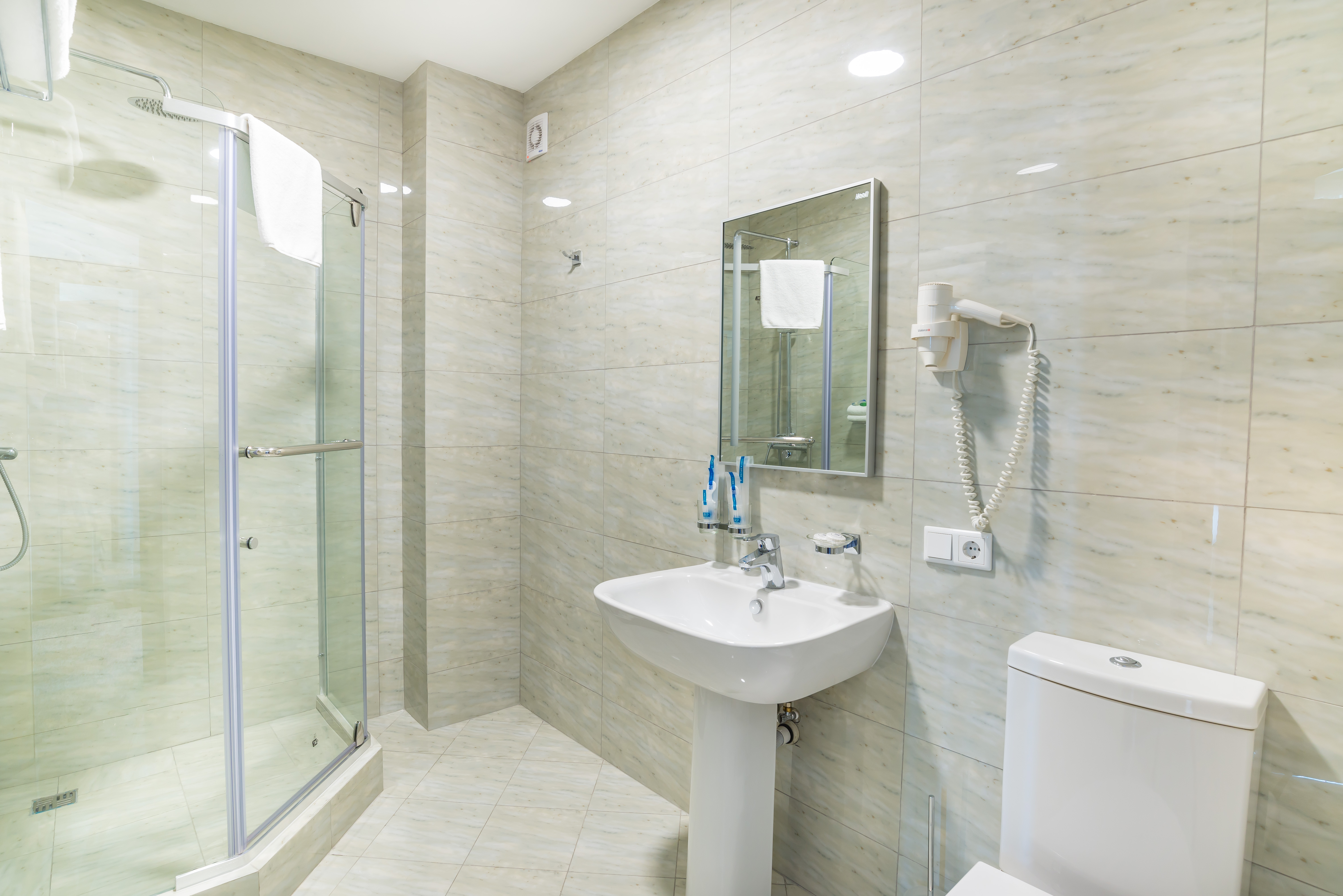 هتل Royal Park آلماتی