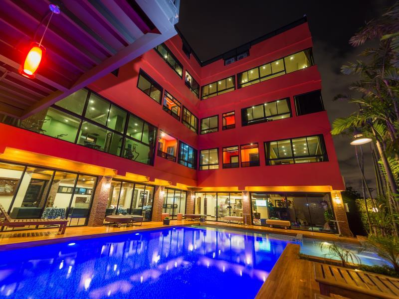 Alibaba https://cdn.alibaba.ir/ostorage/hotel/images/4C4DF4DE/6D68F84414F4A157935FB840BCFF2F40.jpg