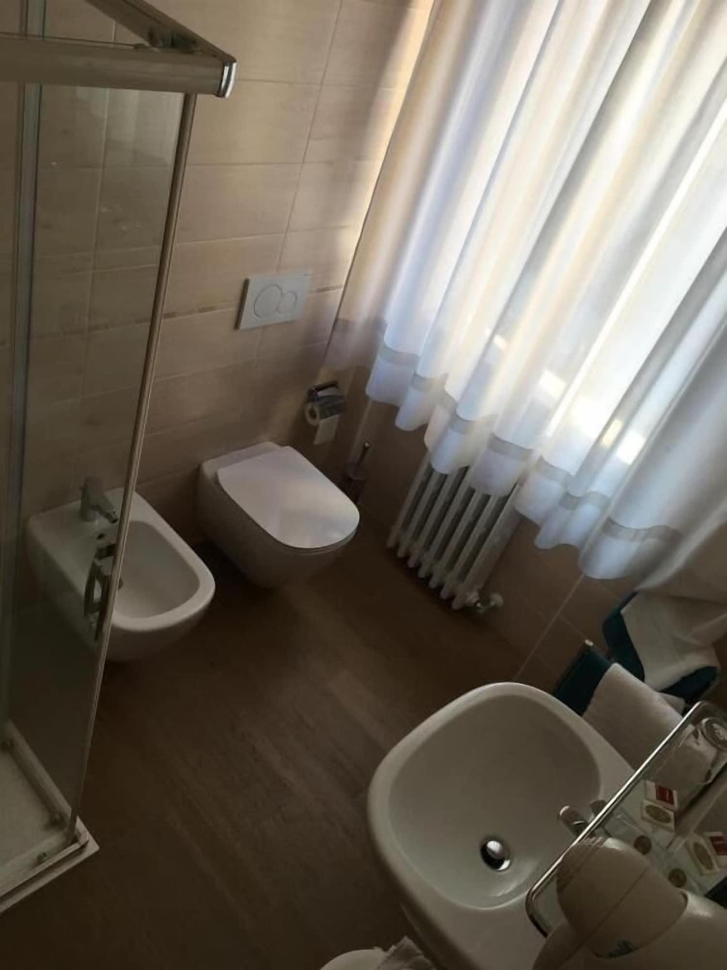 هتل Hotel Centrale D’Este Este