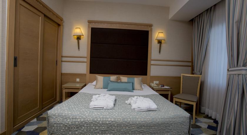 هتل فیم رزیدنس لارا اند اسپا لارا