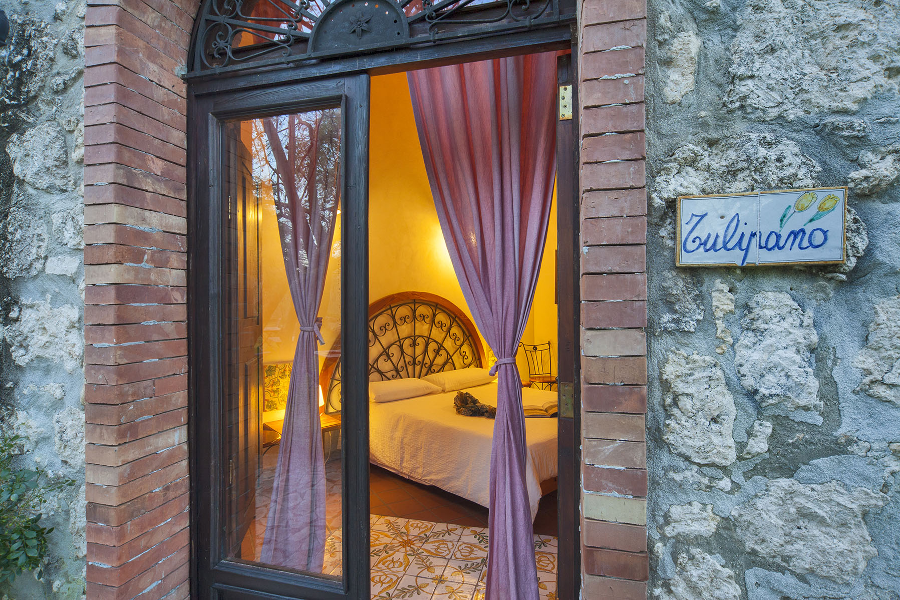 هتل Villa dei Papiri Syracuse