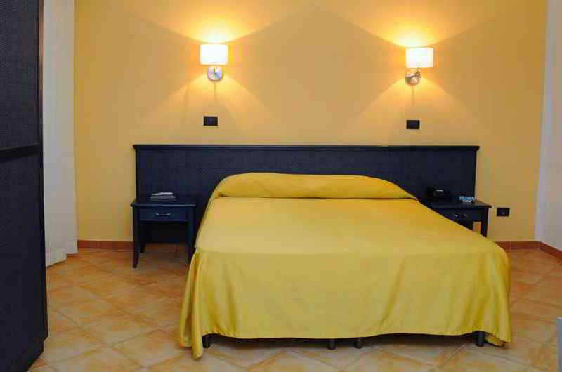 هتل Antica Perla Residence San Leone