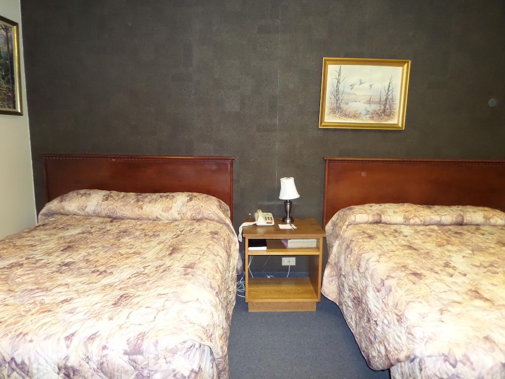Hotel Thriftlodge by Wyndham Regina North