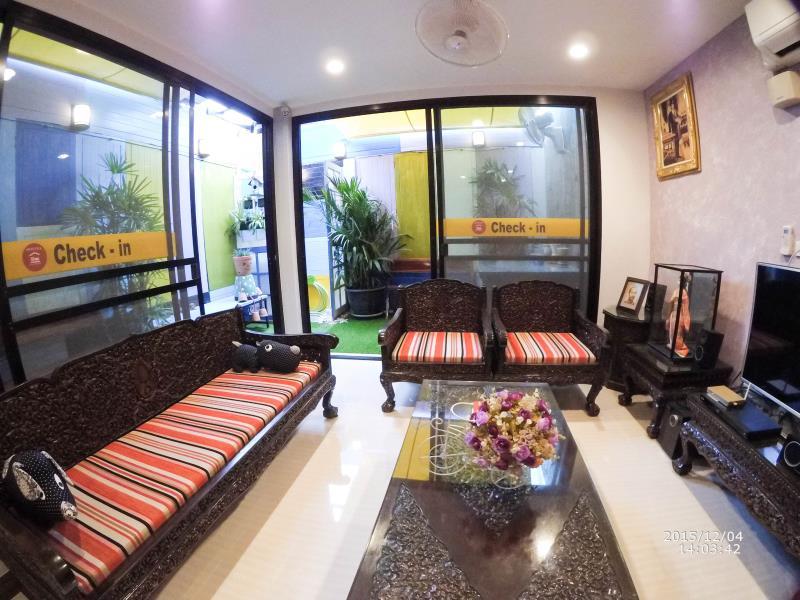 هتل Check In My Hostel بانگکوک