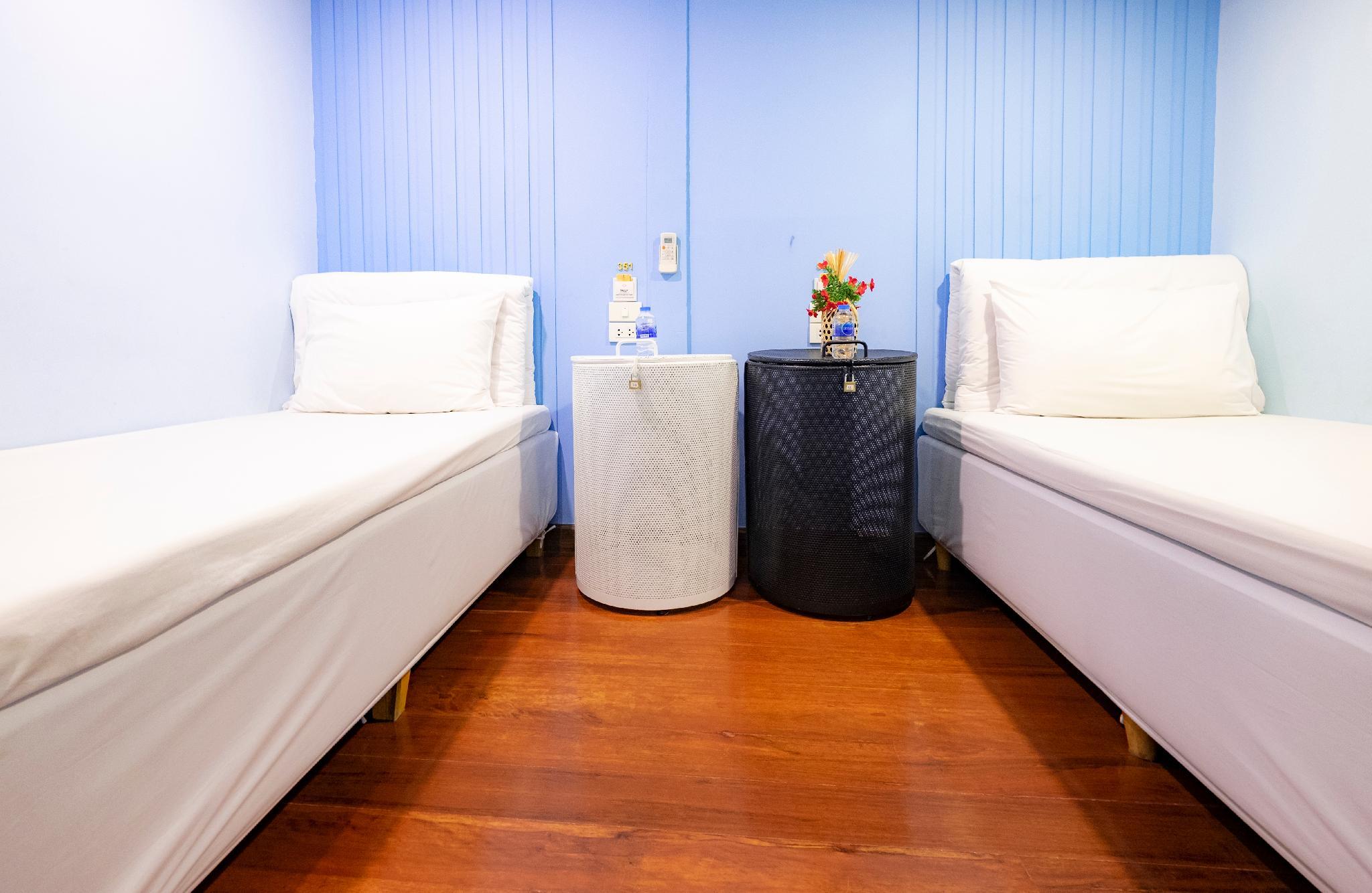 هتل Check In My Hostel بانگکوک