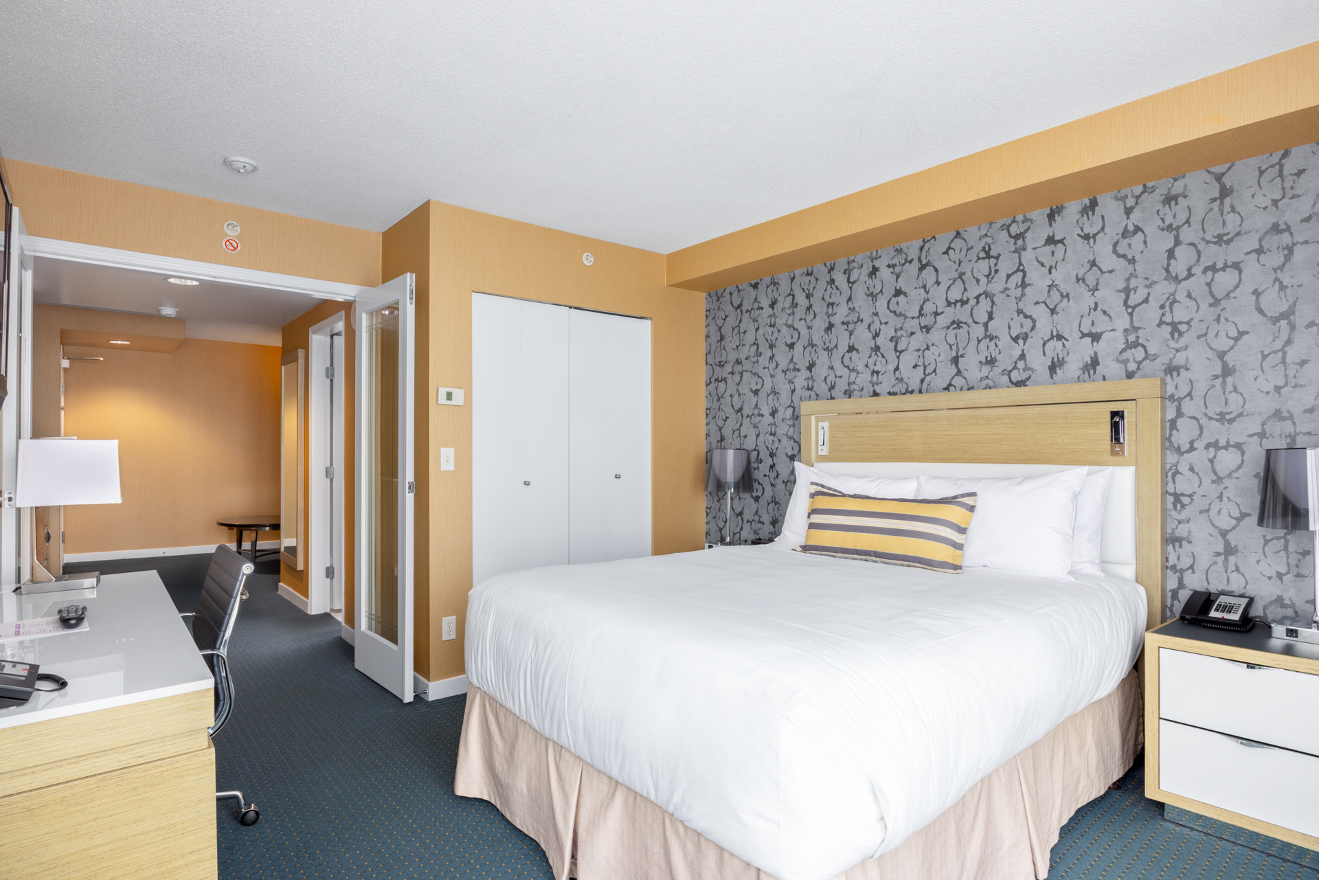 هتل Executive Plaza Hotel Metro Vancouver Coquitlam