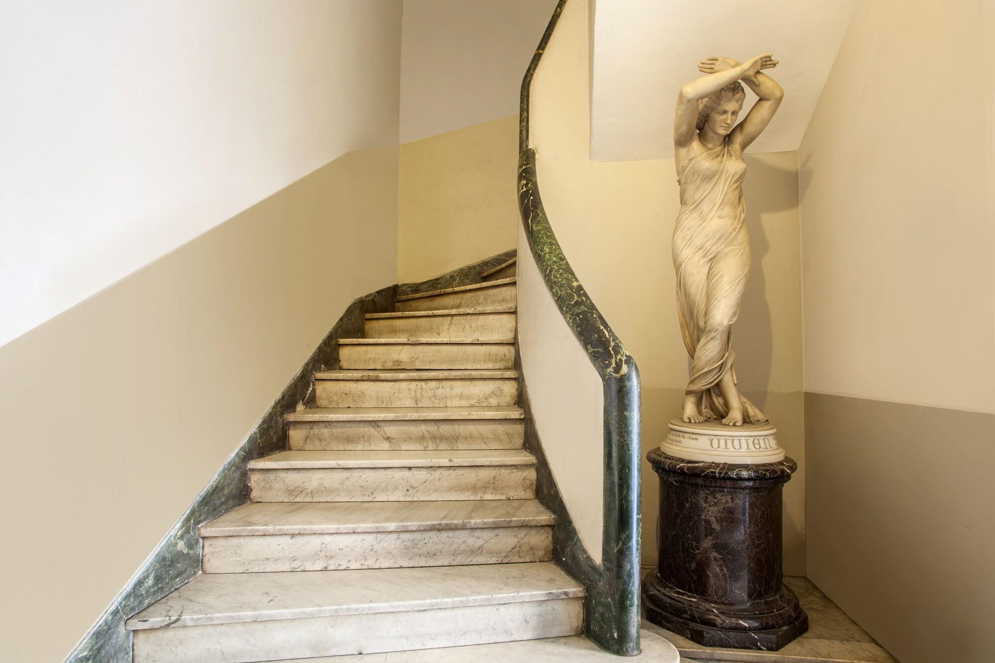 Alibaba https://cdn.alibaba.ir/ostorage/hotel/images/5064A309/5462BEE60BB70B4216F741A261A48043.jpg