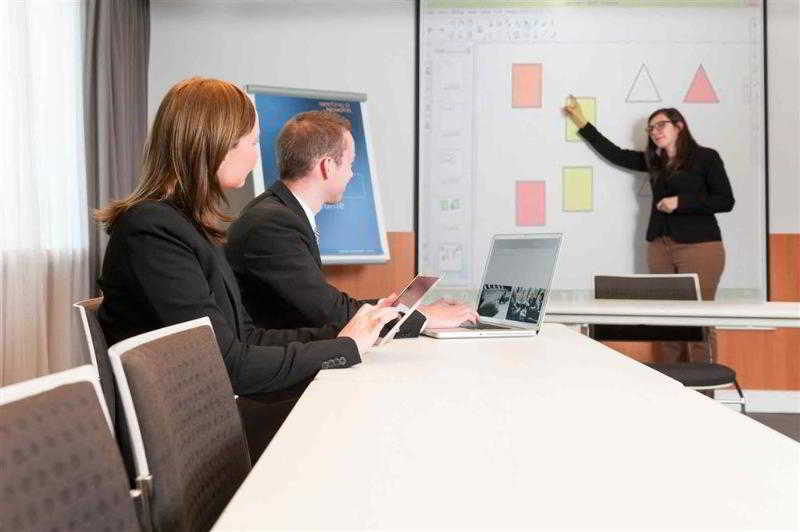 هتل Novotel Leuven Centrum Leuven