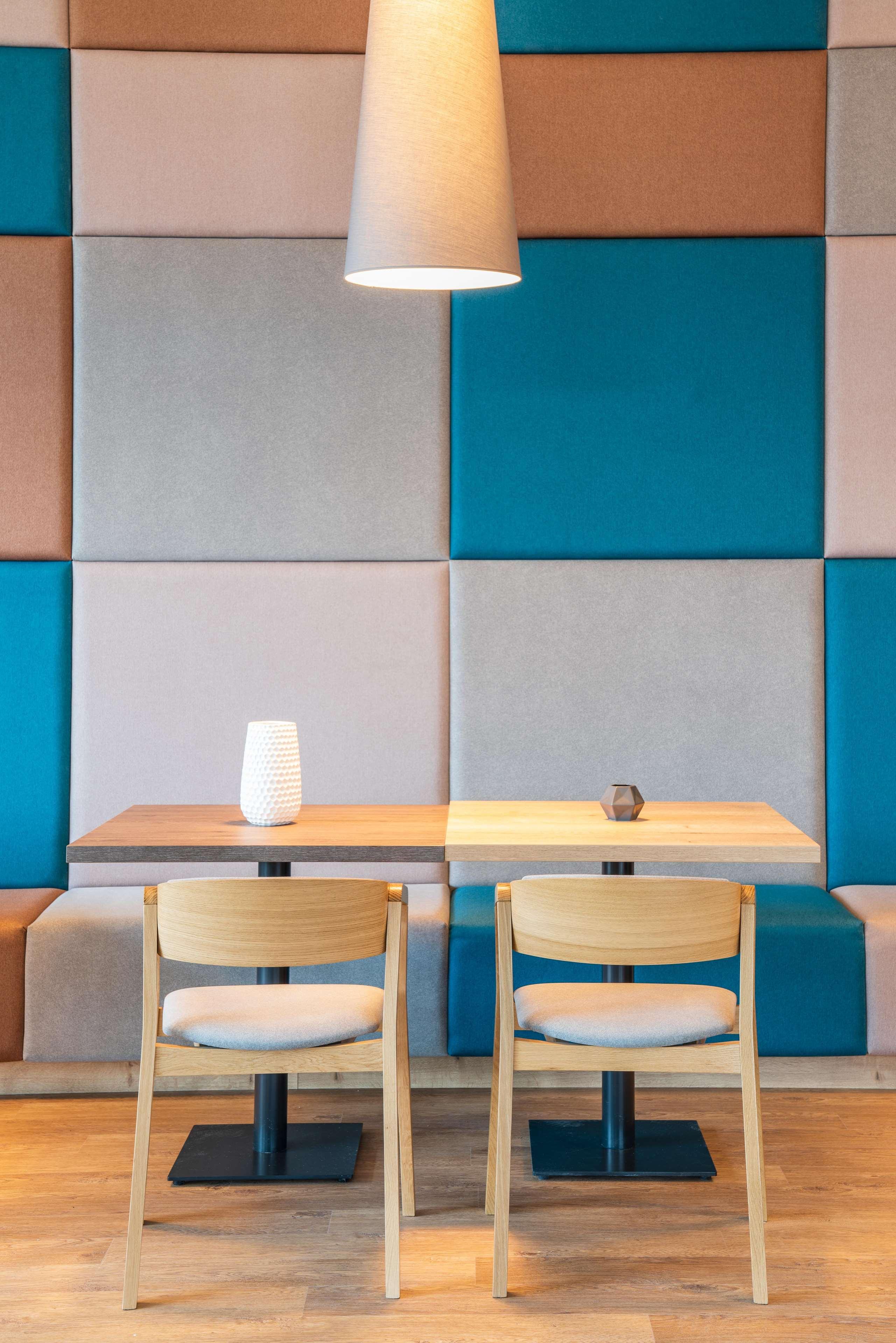 هتل Hampton by Hilton Warsaw Mokotow ورشو