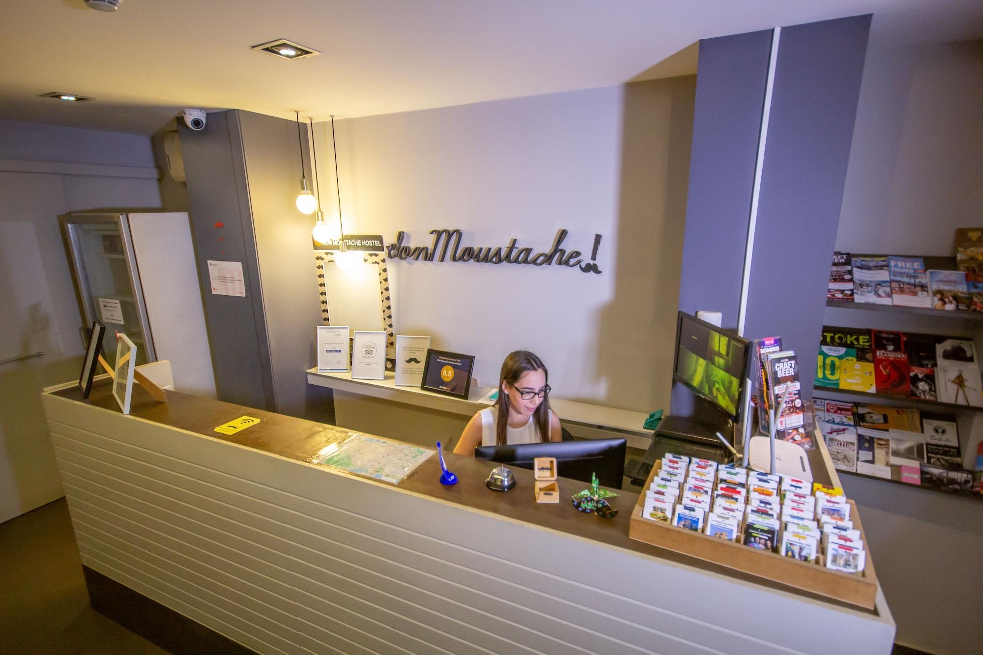 هتل Don Moustache Hostel بارسلونا