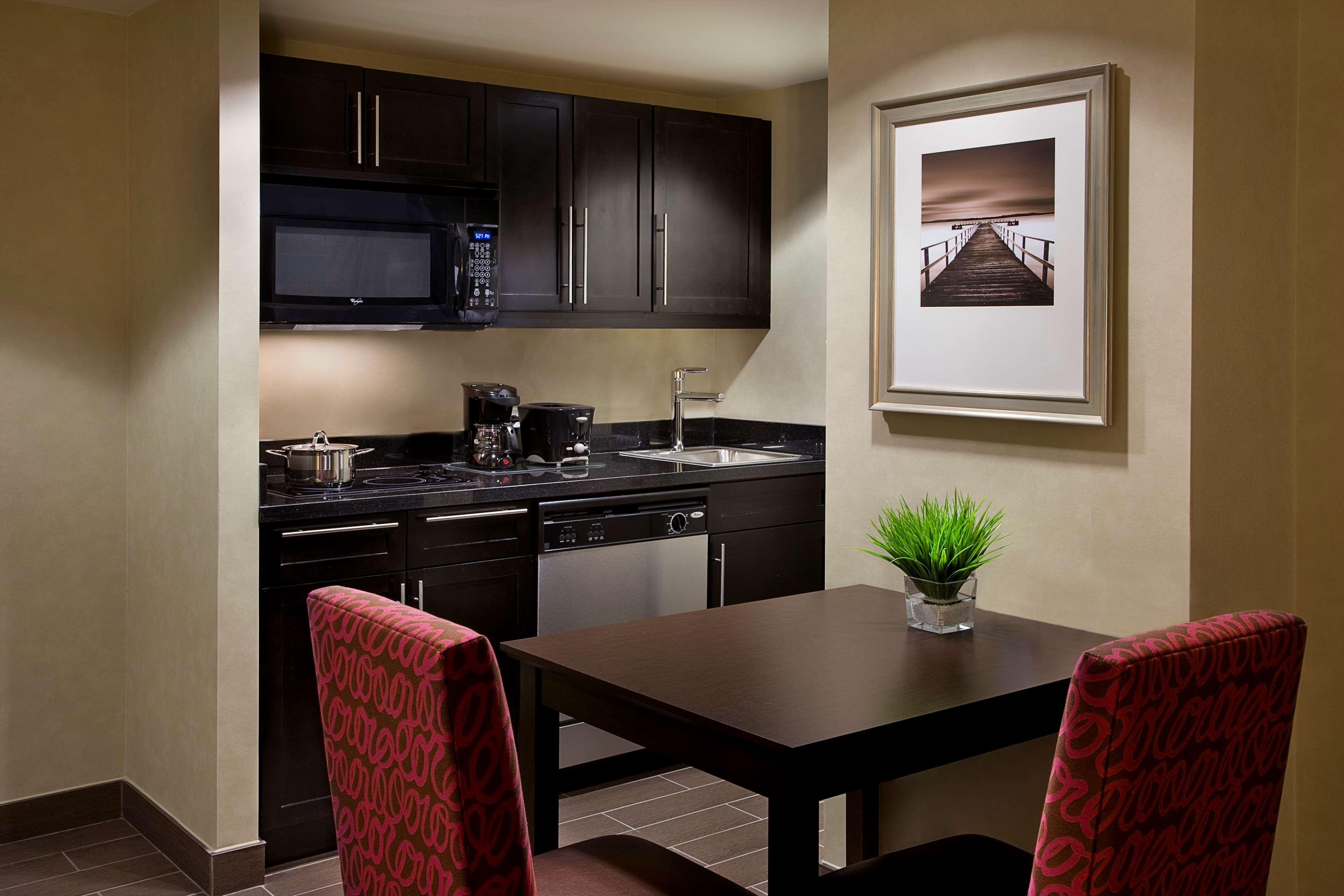 هتل Homewood Suites Toronto Vaughan Vaughan
