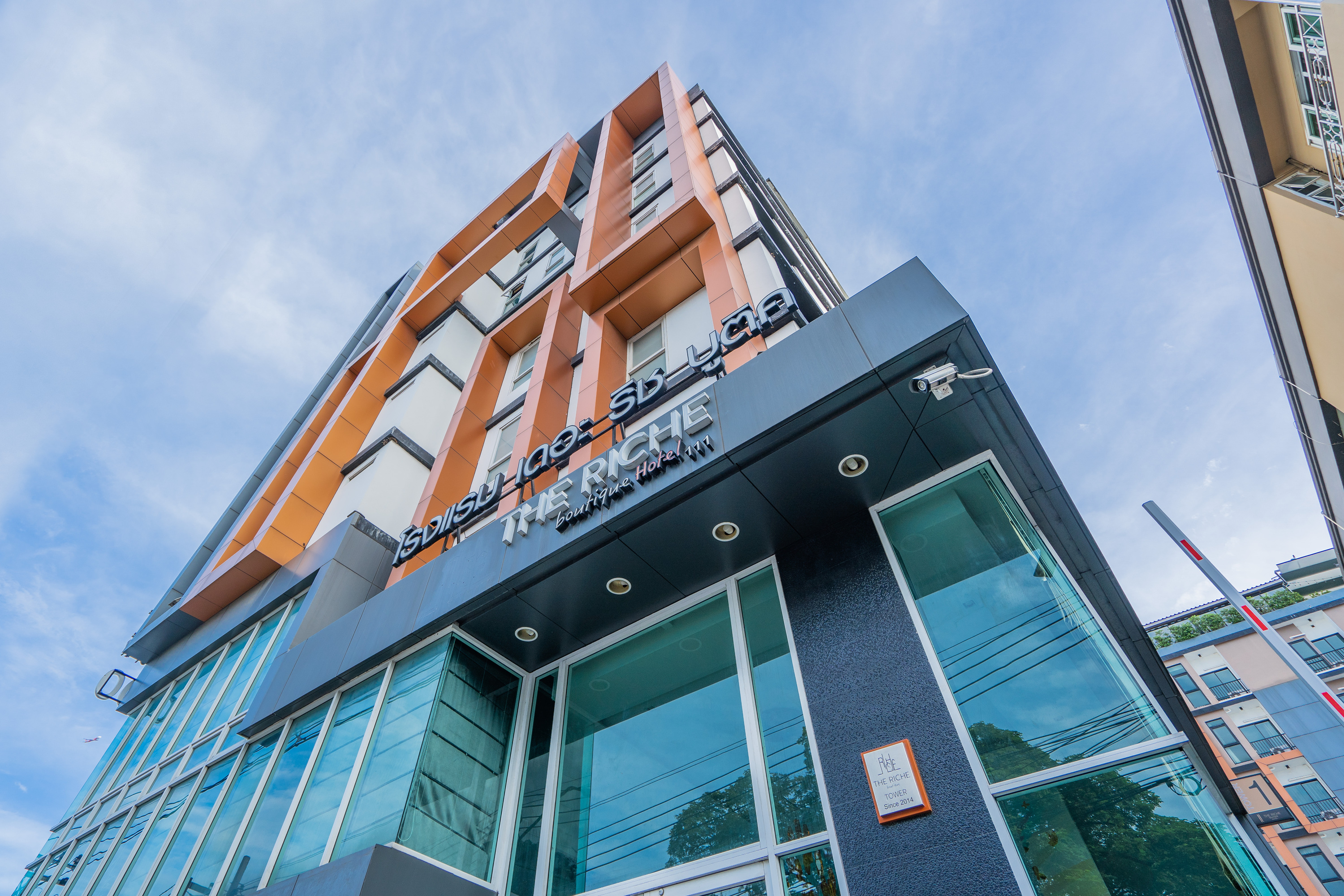 Alibaba https://cdn.alibaba.ir/ostorage/hotel/images/52E5DFE8/E7C7B357A4639351B102954F86698DF9.jpg