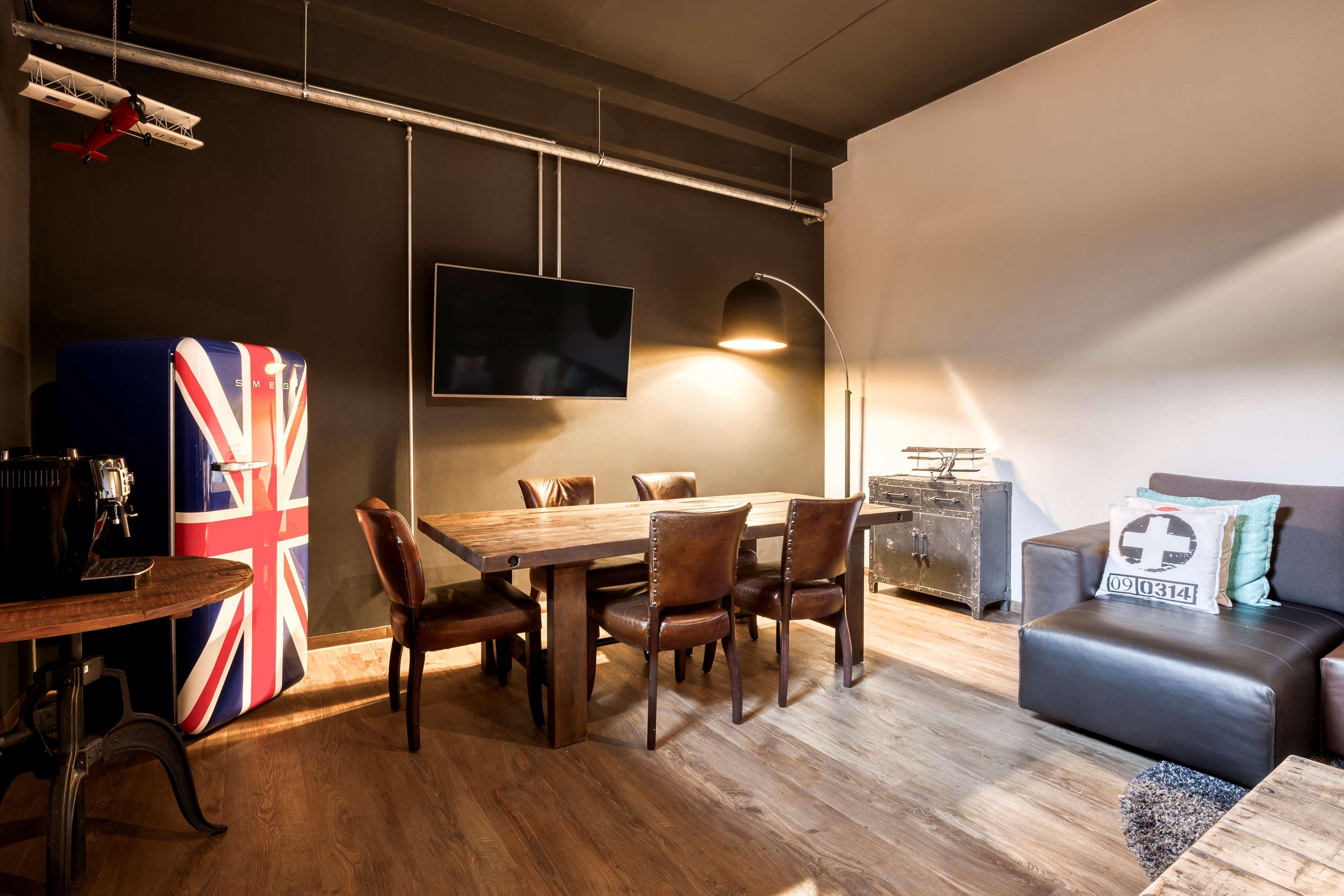 هتل Pentahotel Brussels Airport بروکسل