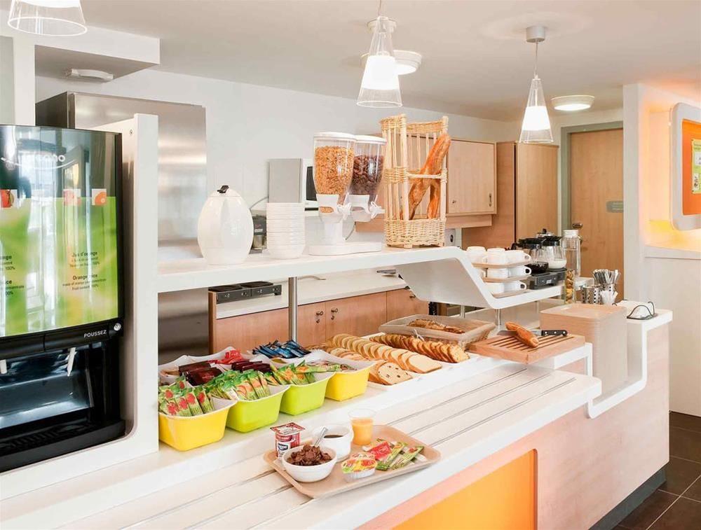 هتل Ibis budget Antwerpen Centraal Station آنتورپ