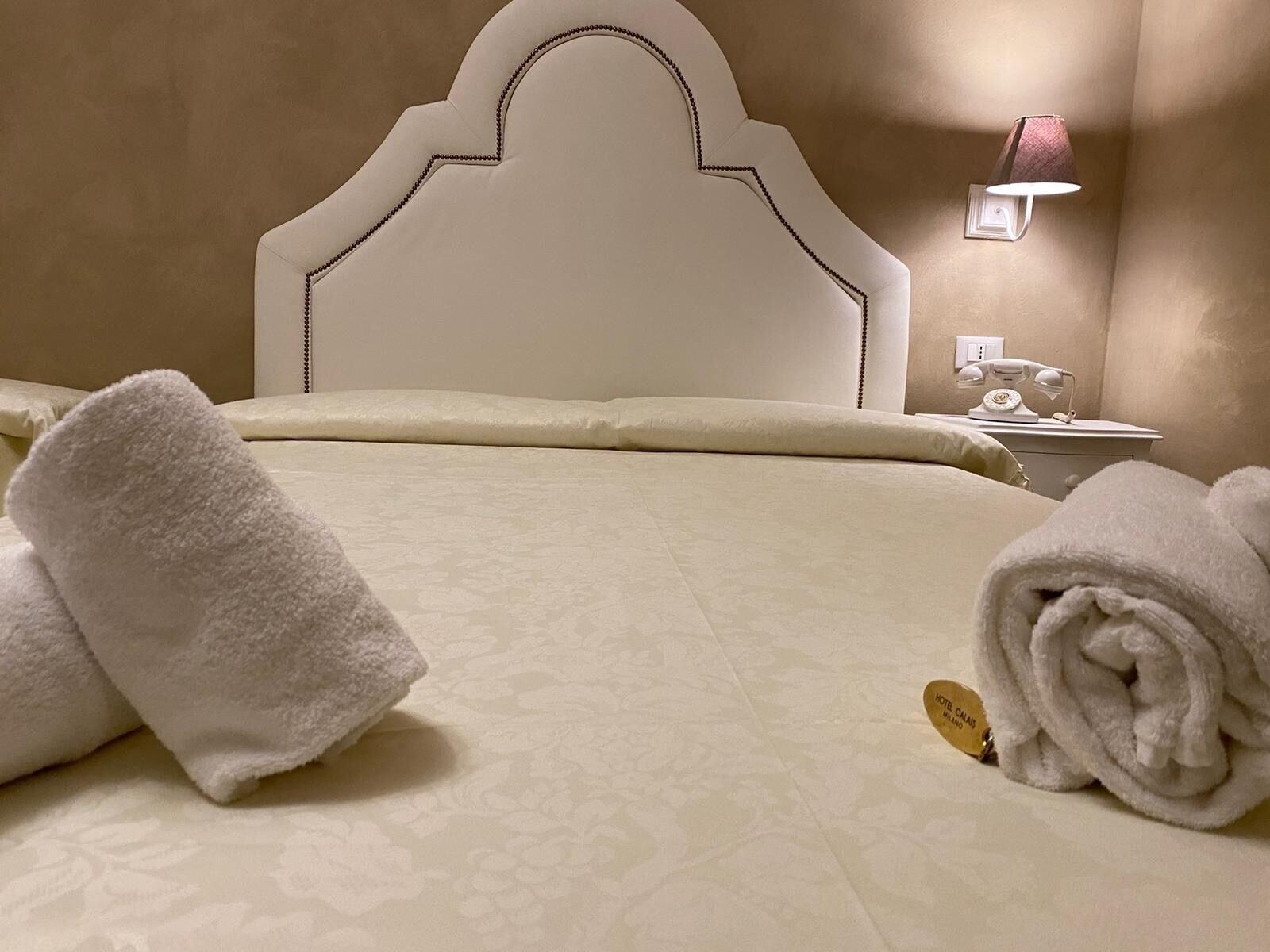 هتل Hotel Calais میلان