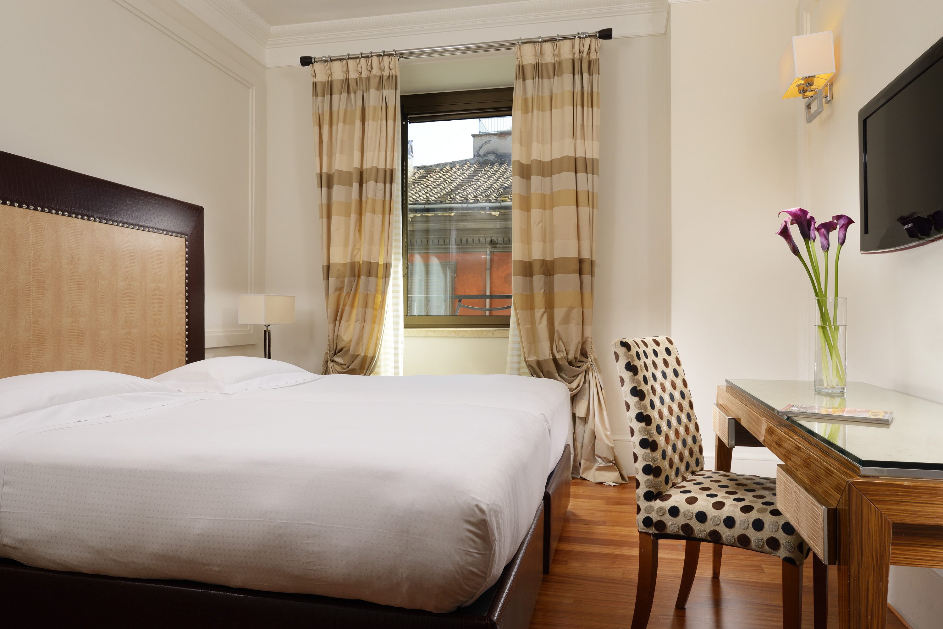 هتل UNAHOTELS Decò Roma رم