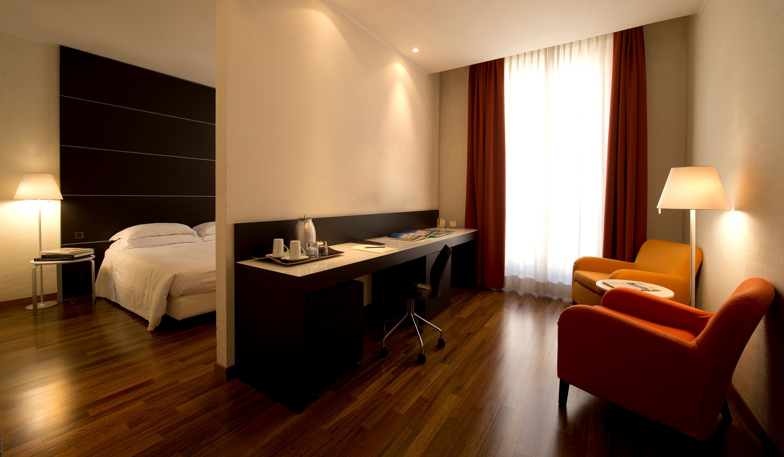هتل Hotel CHC Torino Castello تورین