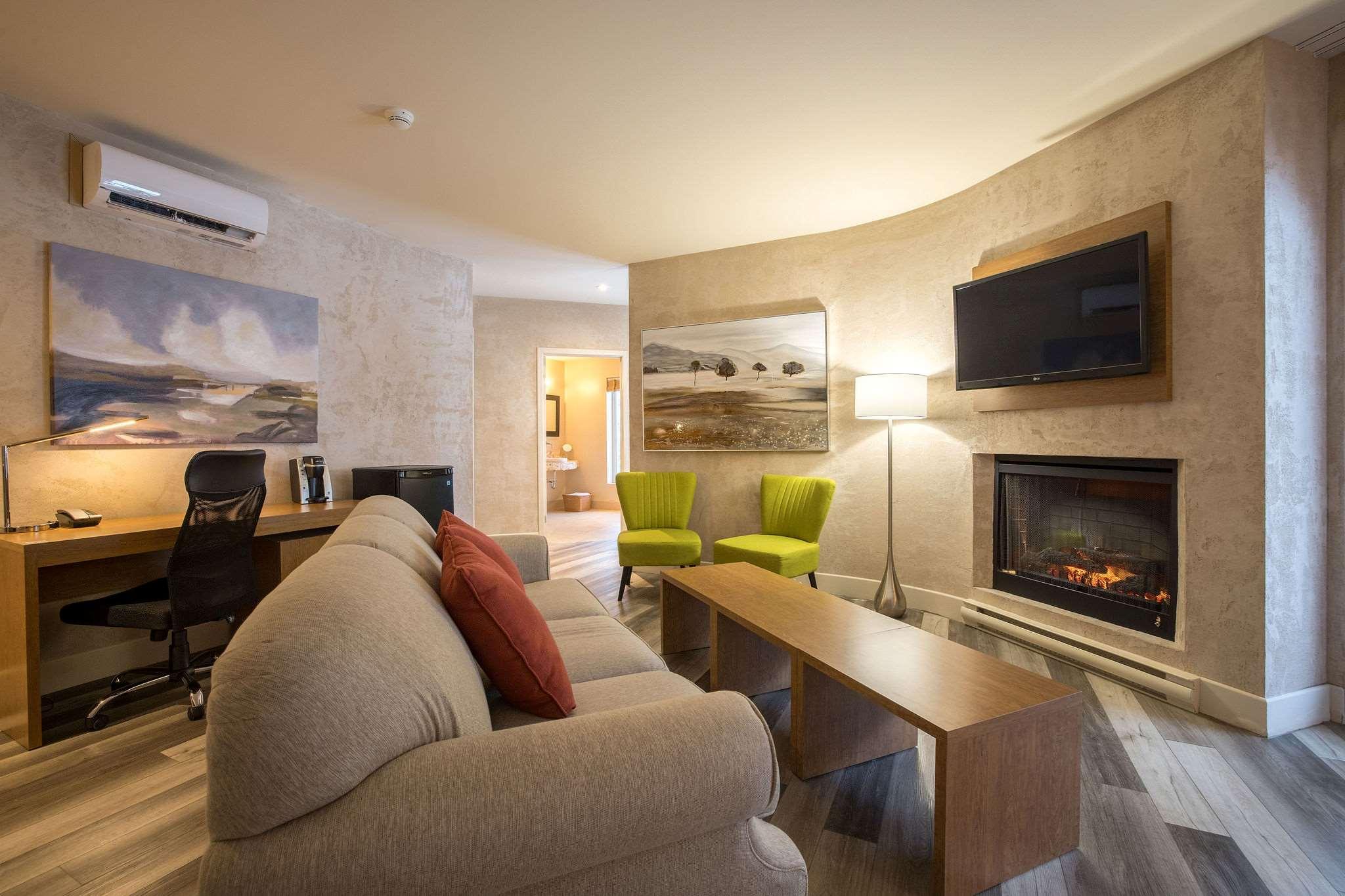 هتل Hôtel Château Bromont Bromont