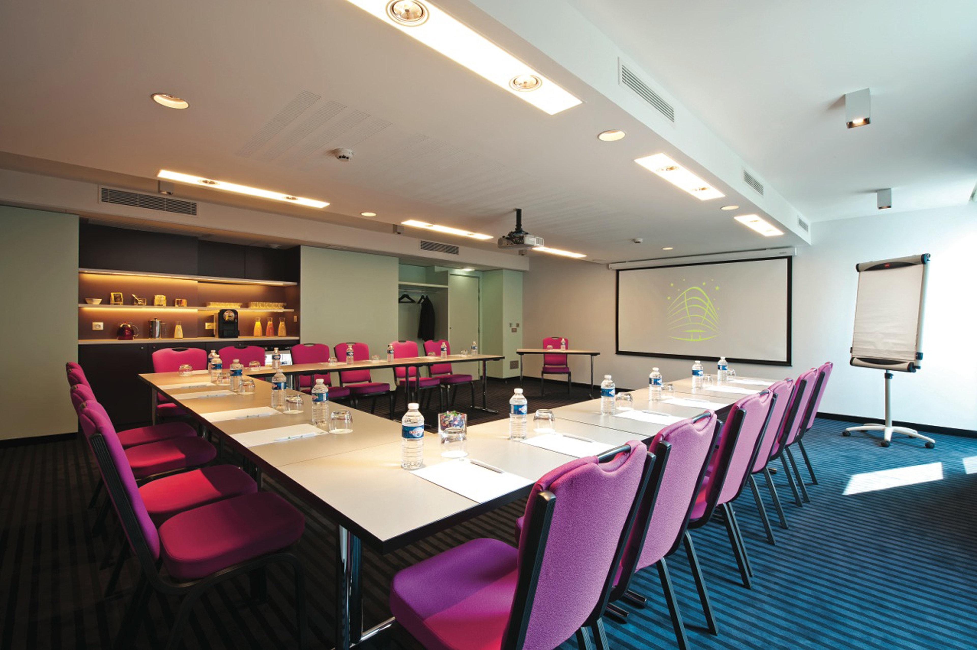 هتل Holiday Inn Paris - Porte de Clichy Clichy