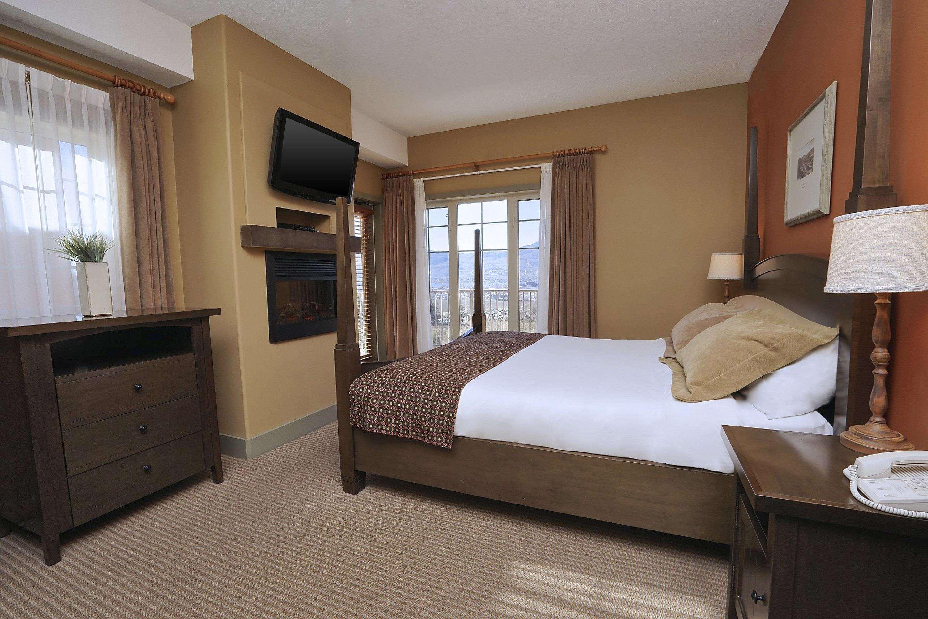 هتل Spirit Ridge Osoyoos