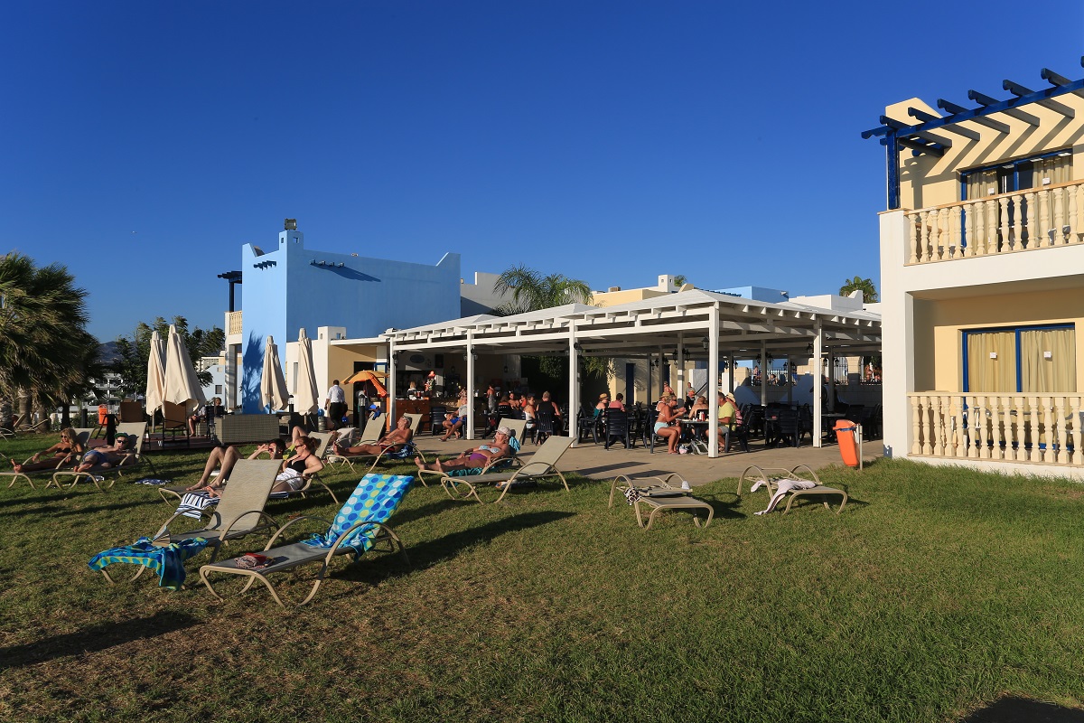 هتل Eleni Holiday Village Paphos