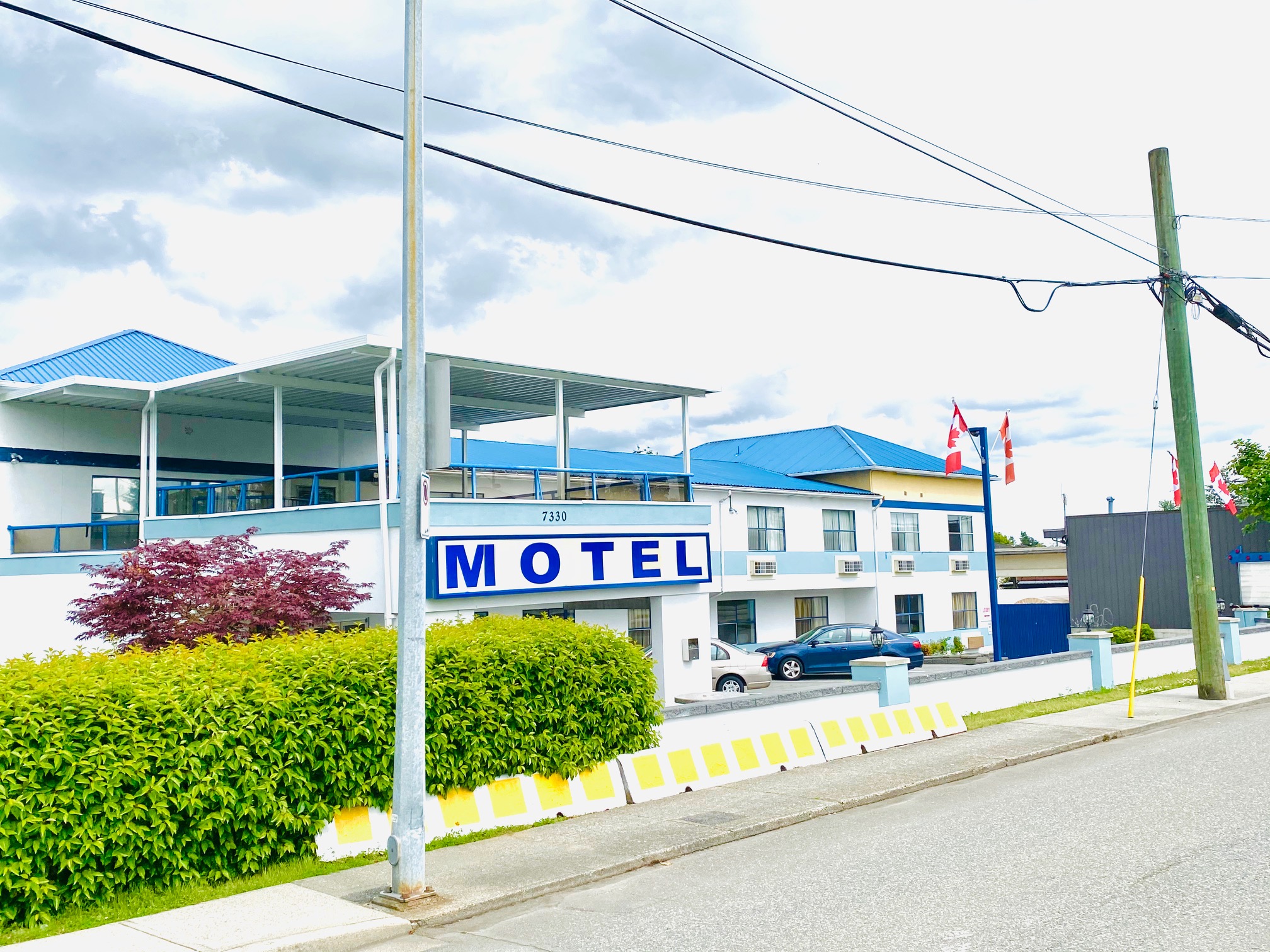 هتل Happy Day Inn ونکوور