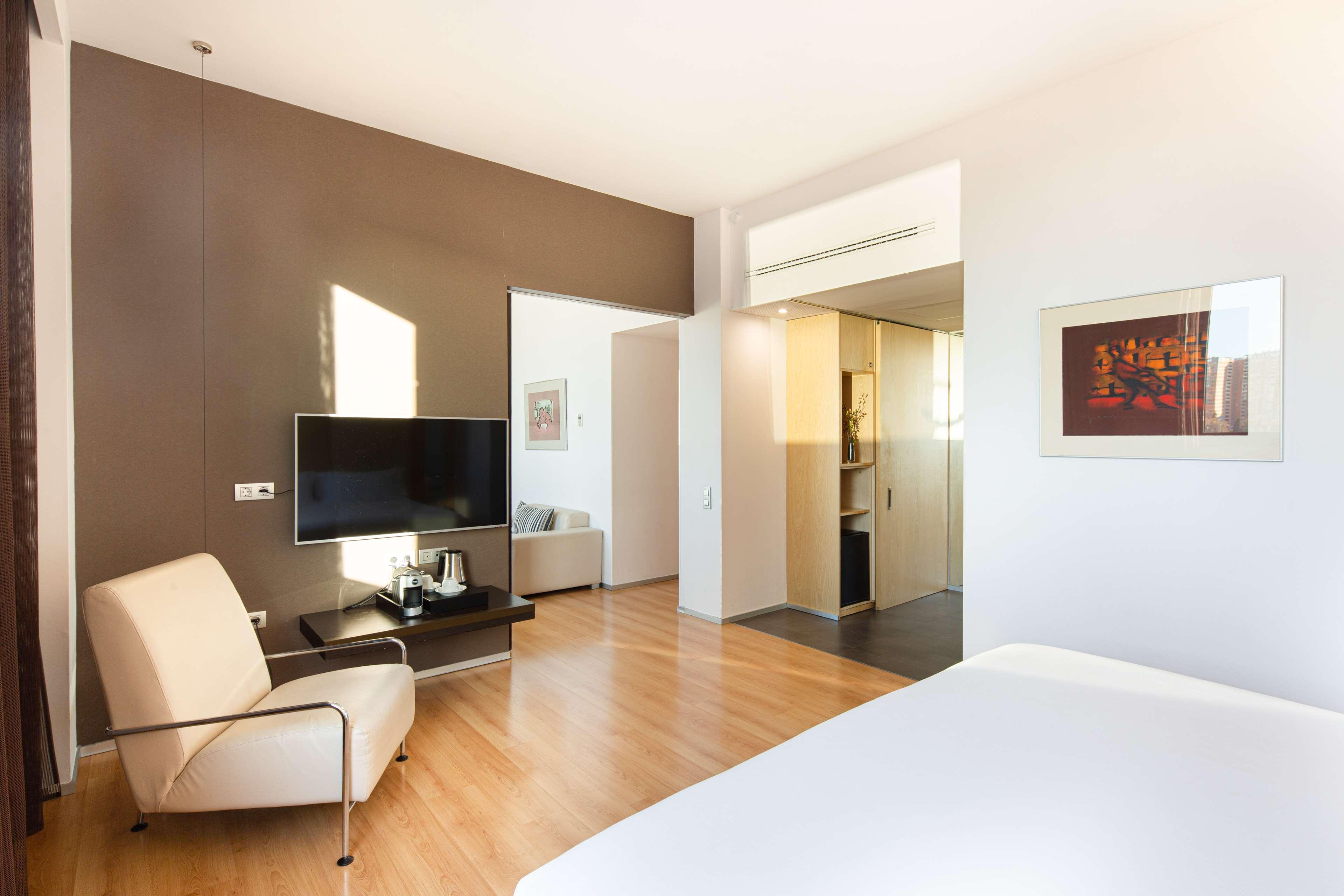 هتل Barceló Valencia والنسیا