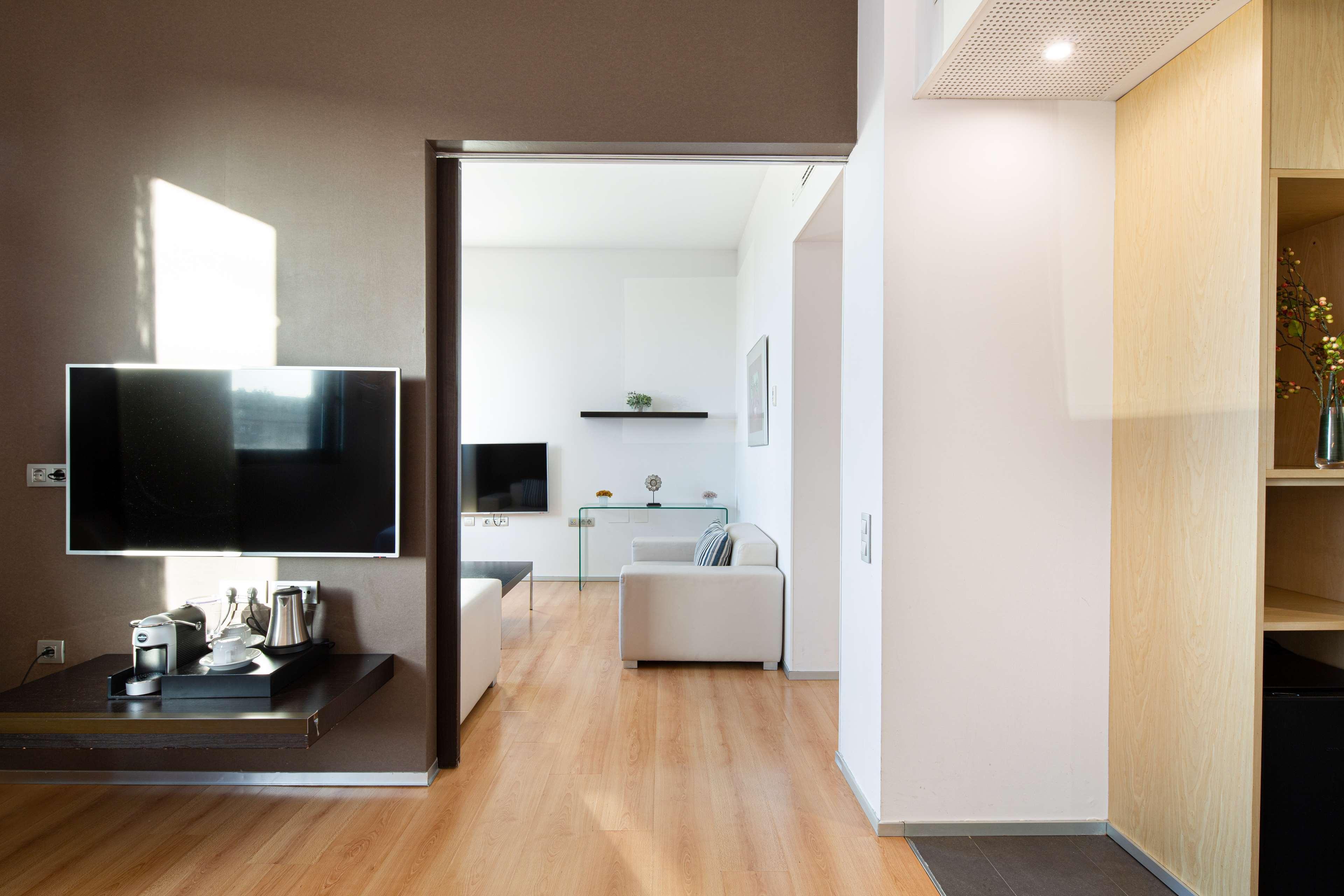 هتل Barceló Valencia والنسیا