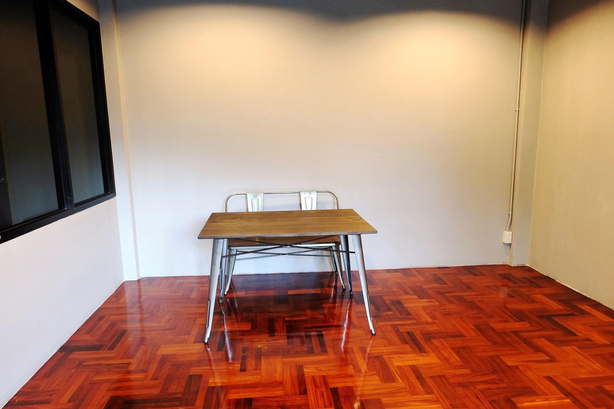 هتل Inn Stations Hostel بانگکوک