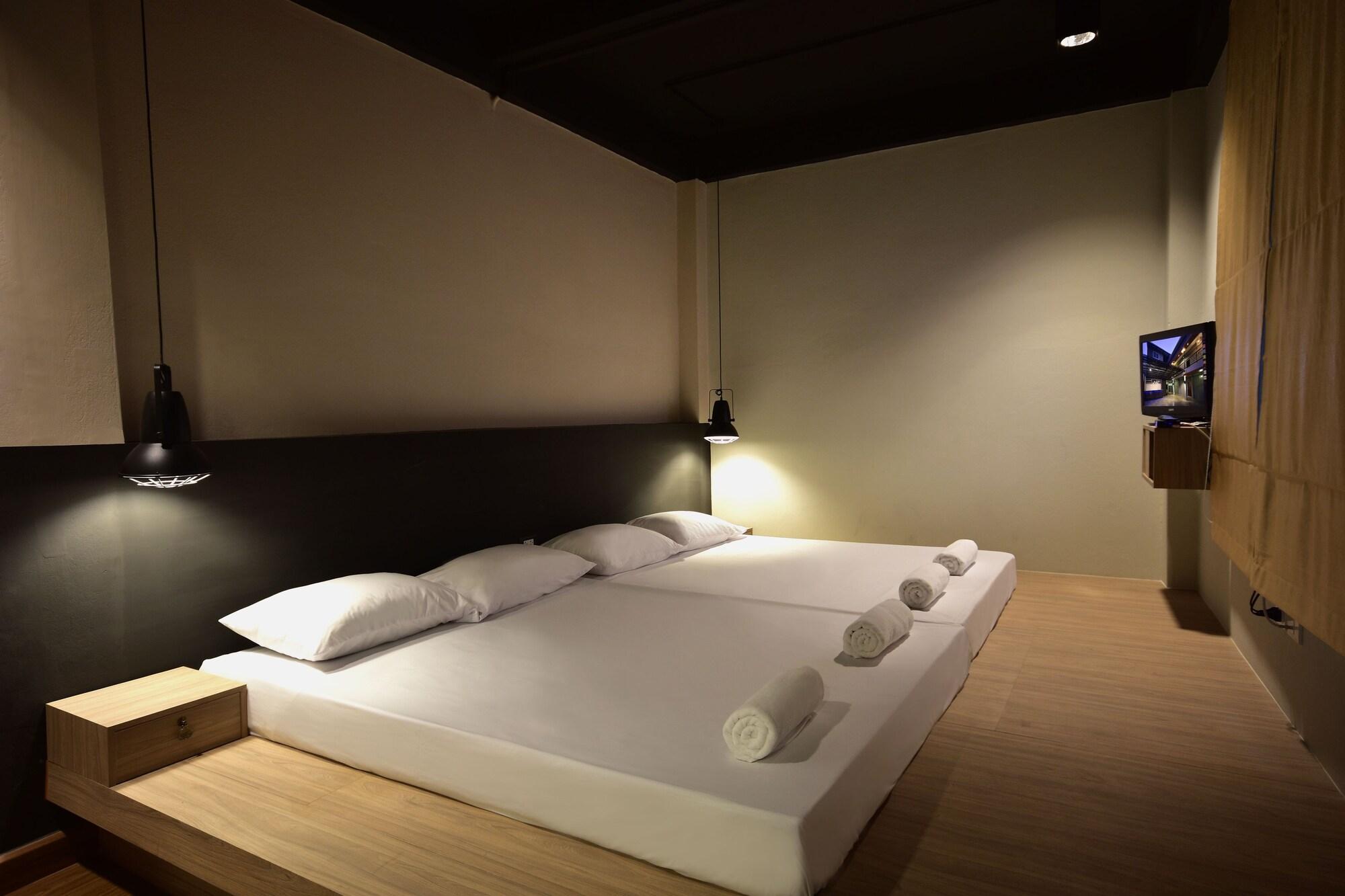 هتل Inn Stations Hostel بانگکوک