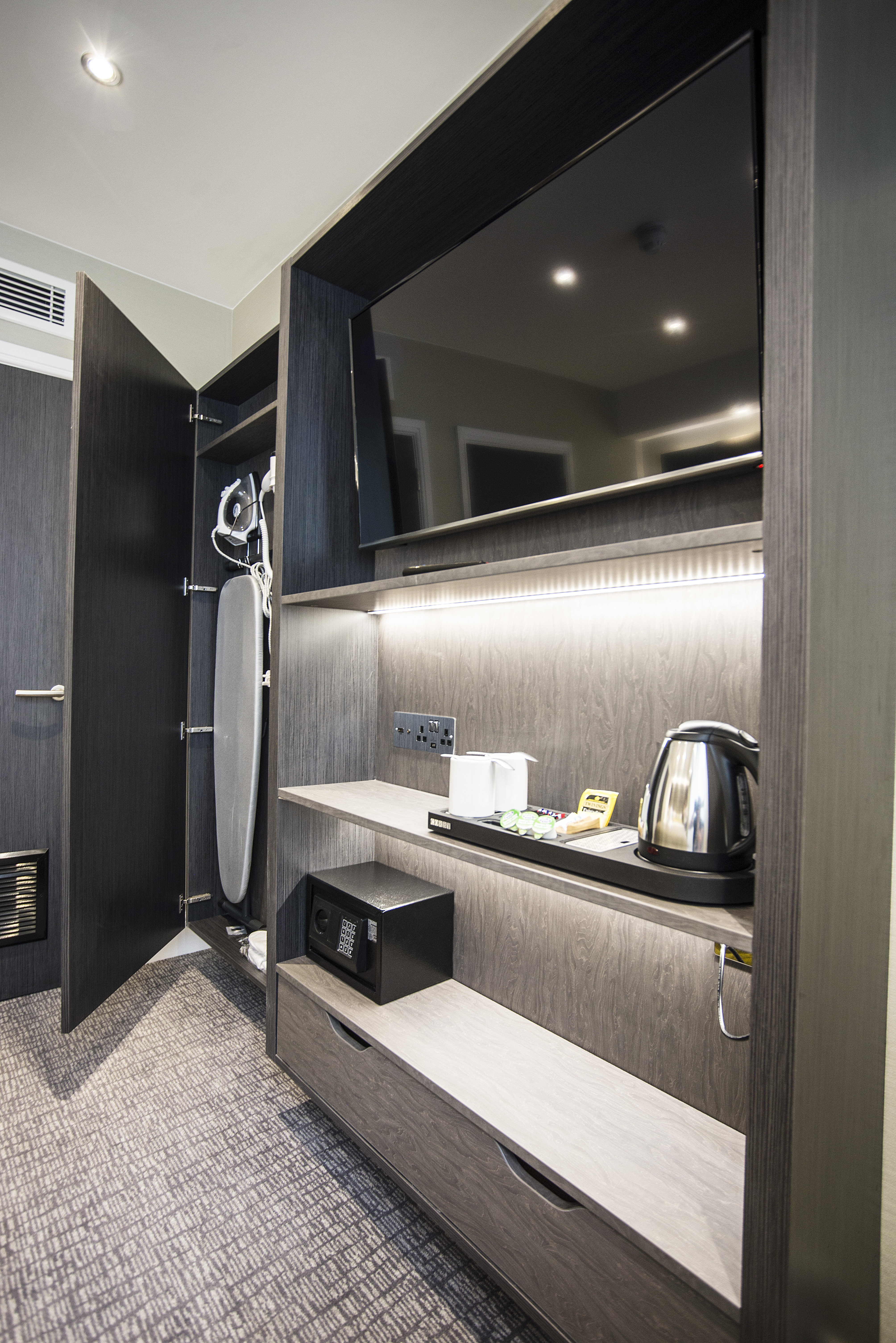 هتل Mornington Hotel London Victoria لندن