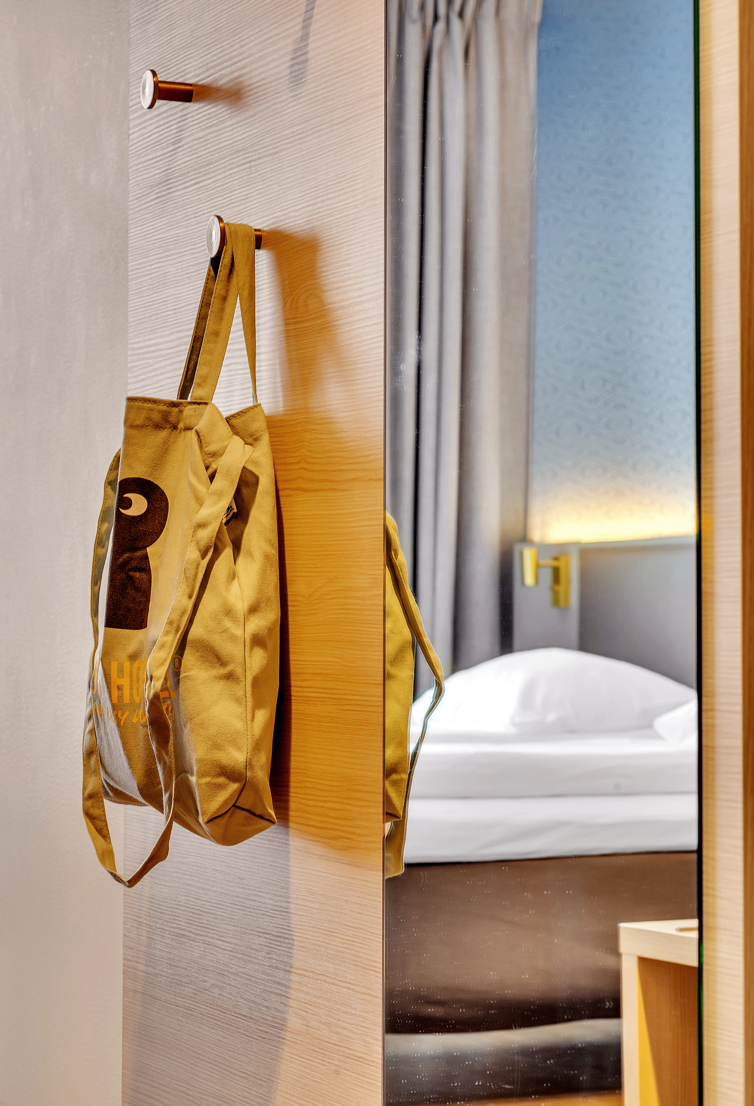 Alibaba https://cdn.alibaba.ir/ostorage/hotel/images/56F505E3/875646CA1F7815CB58288D4B9BDF4880.jpg