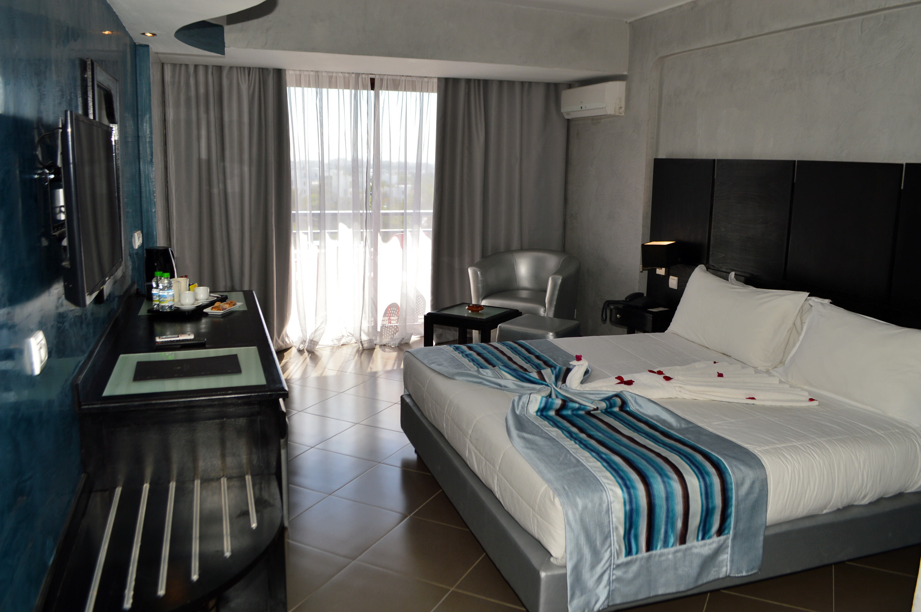 تصاویر Hotel Anezi Tower Hotel & Apartments