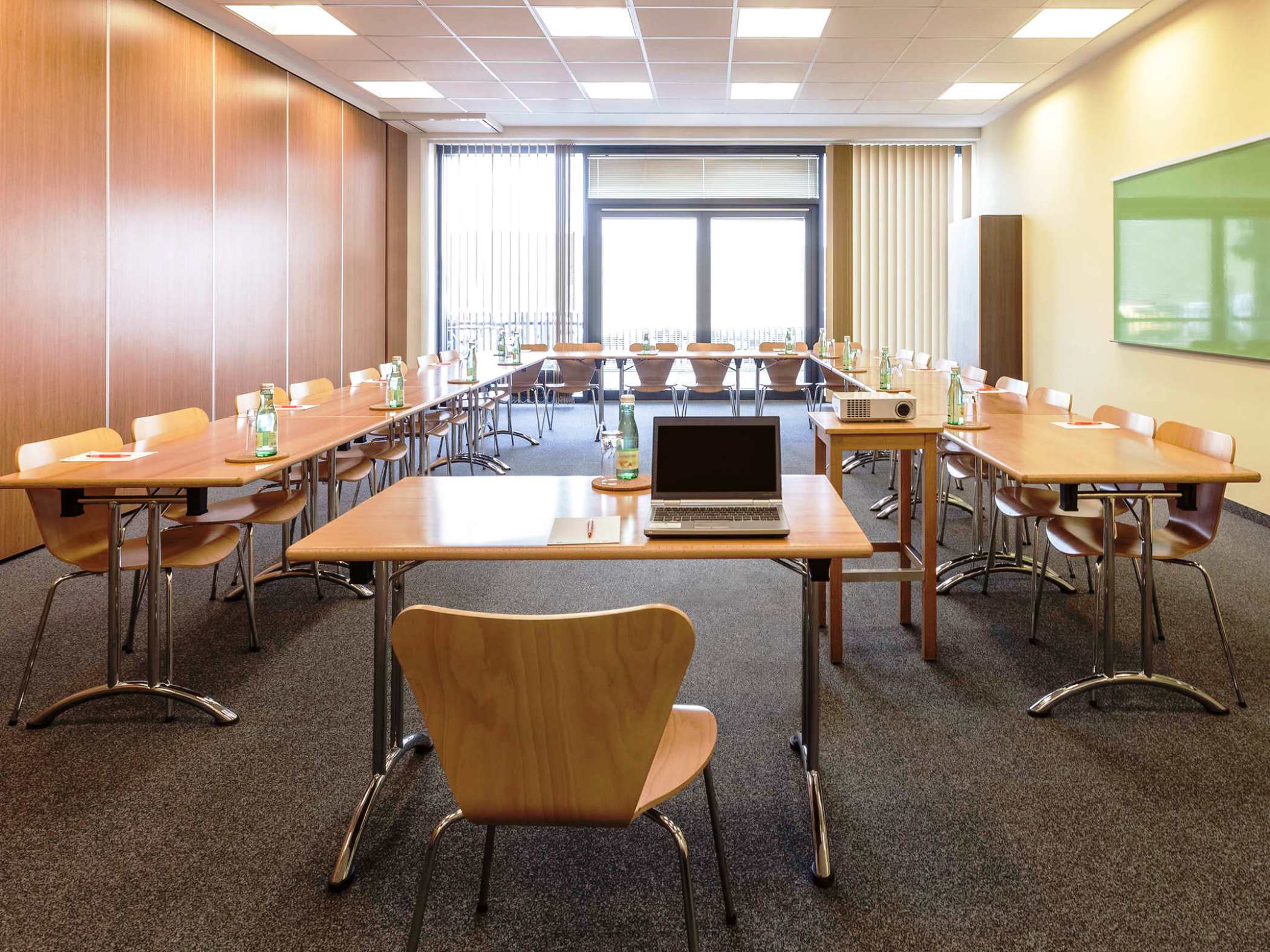 هتل ibis Vienna Airport Schwechat