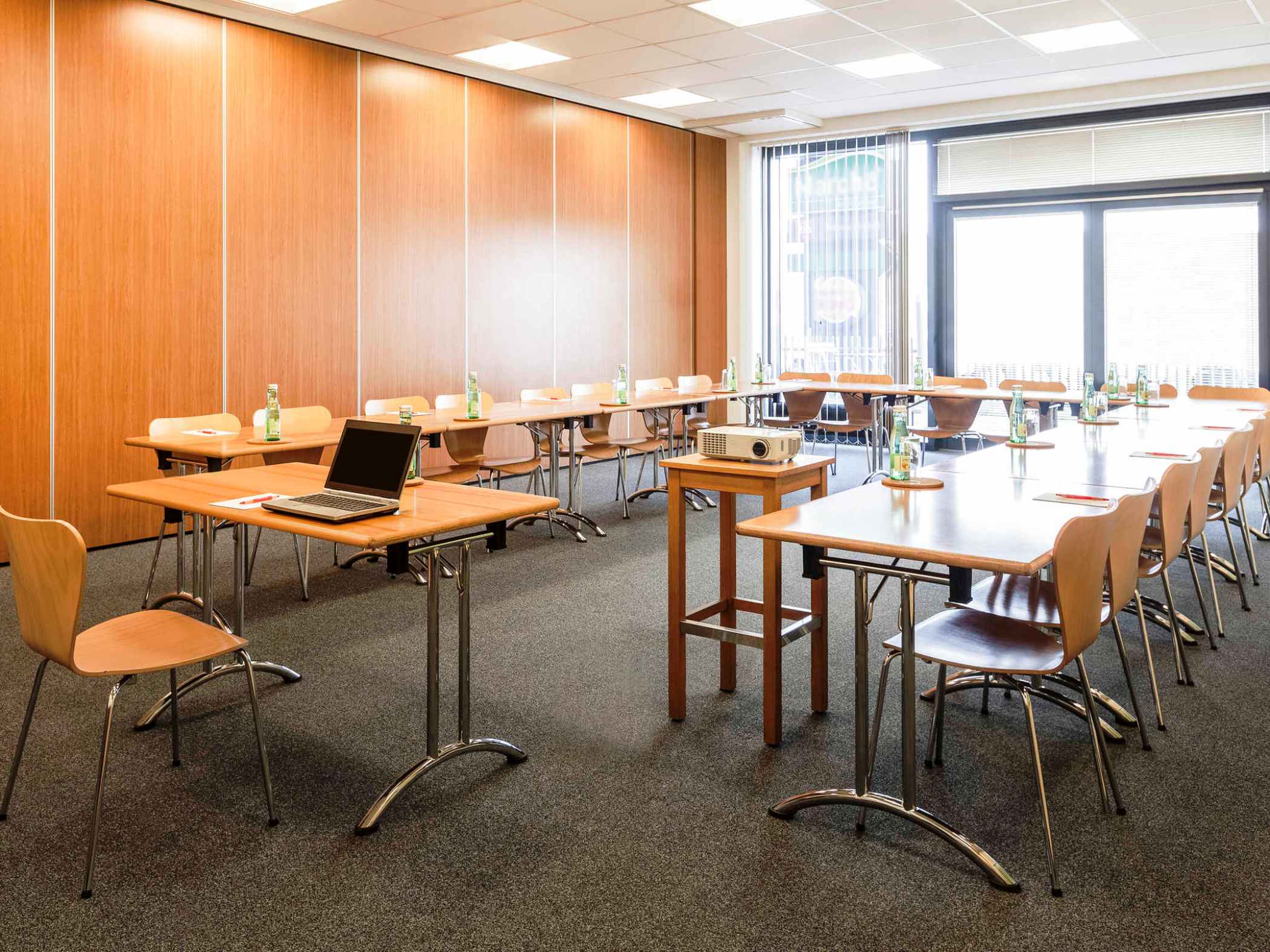 هتل ibis Vienna Airport Schwechat