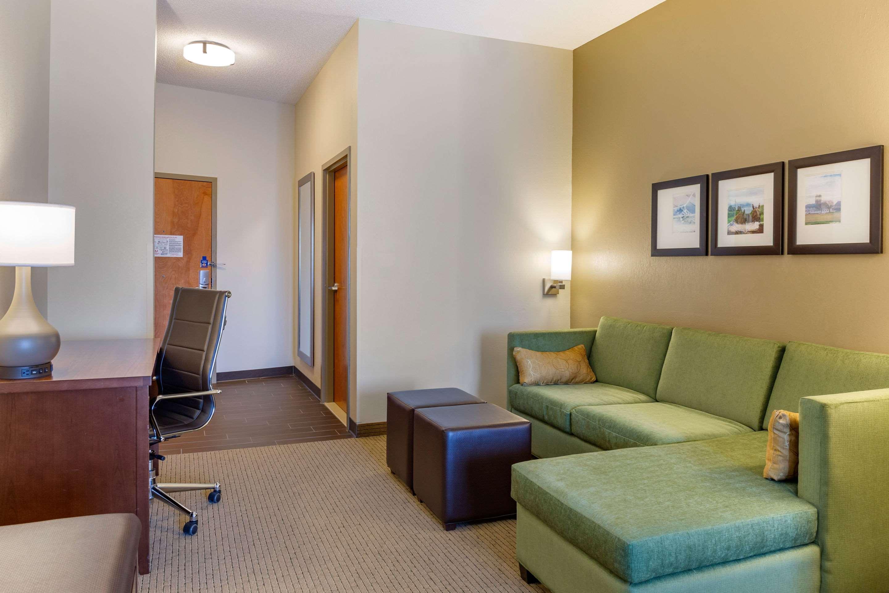 هتل Comfort Suites Amish Country Lancaster