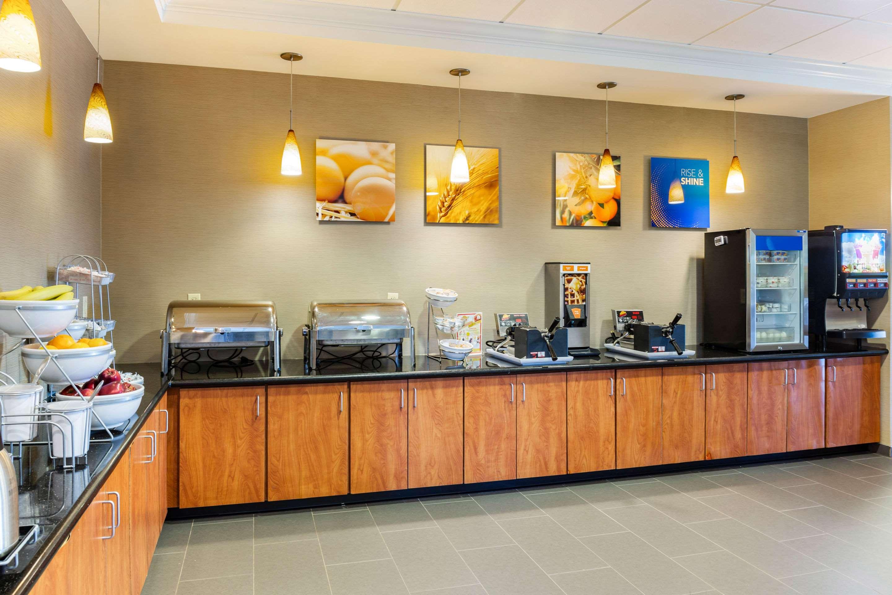 هتل Comfort Suites Amish Country Lancaster